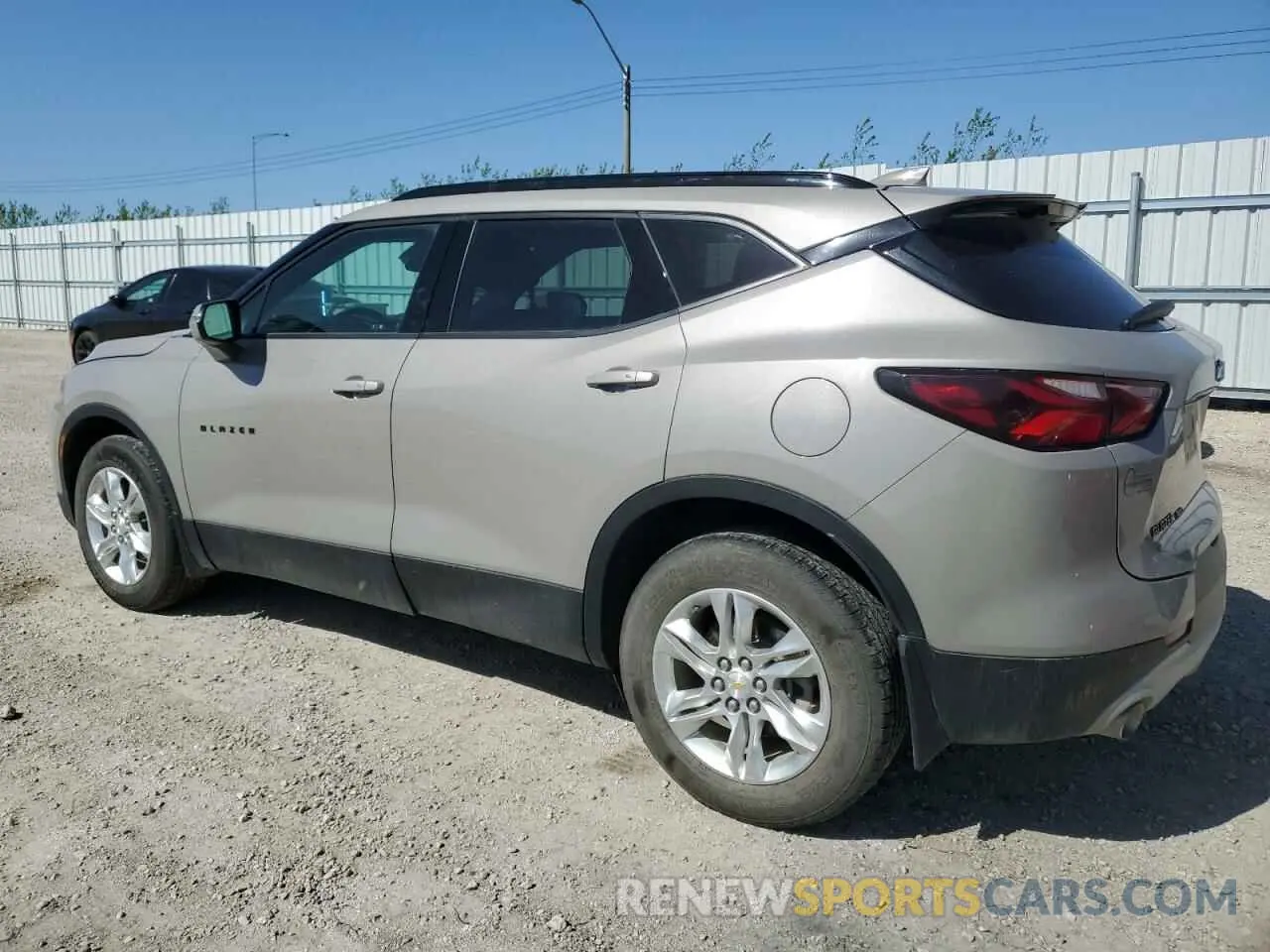2 Photograph of a damaged car 3GNKBHRS4MS582244 CHEVROLET BLAZER 2021