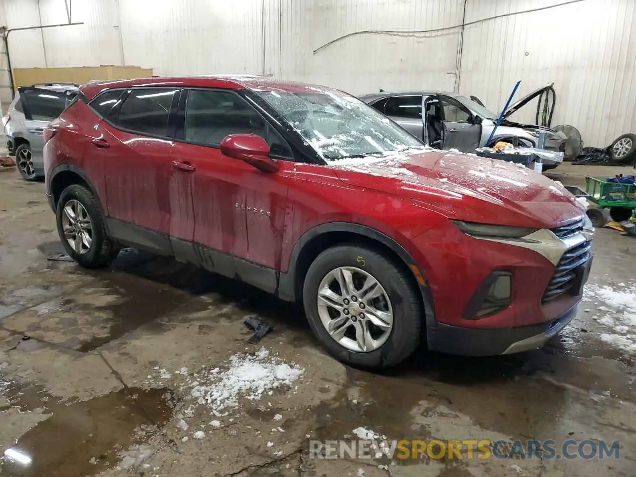 4 Photograph of a damaged car 3GNKBHRS9MS587374 CHEVROLET BLAZER 2021