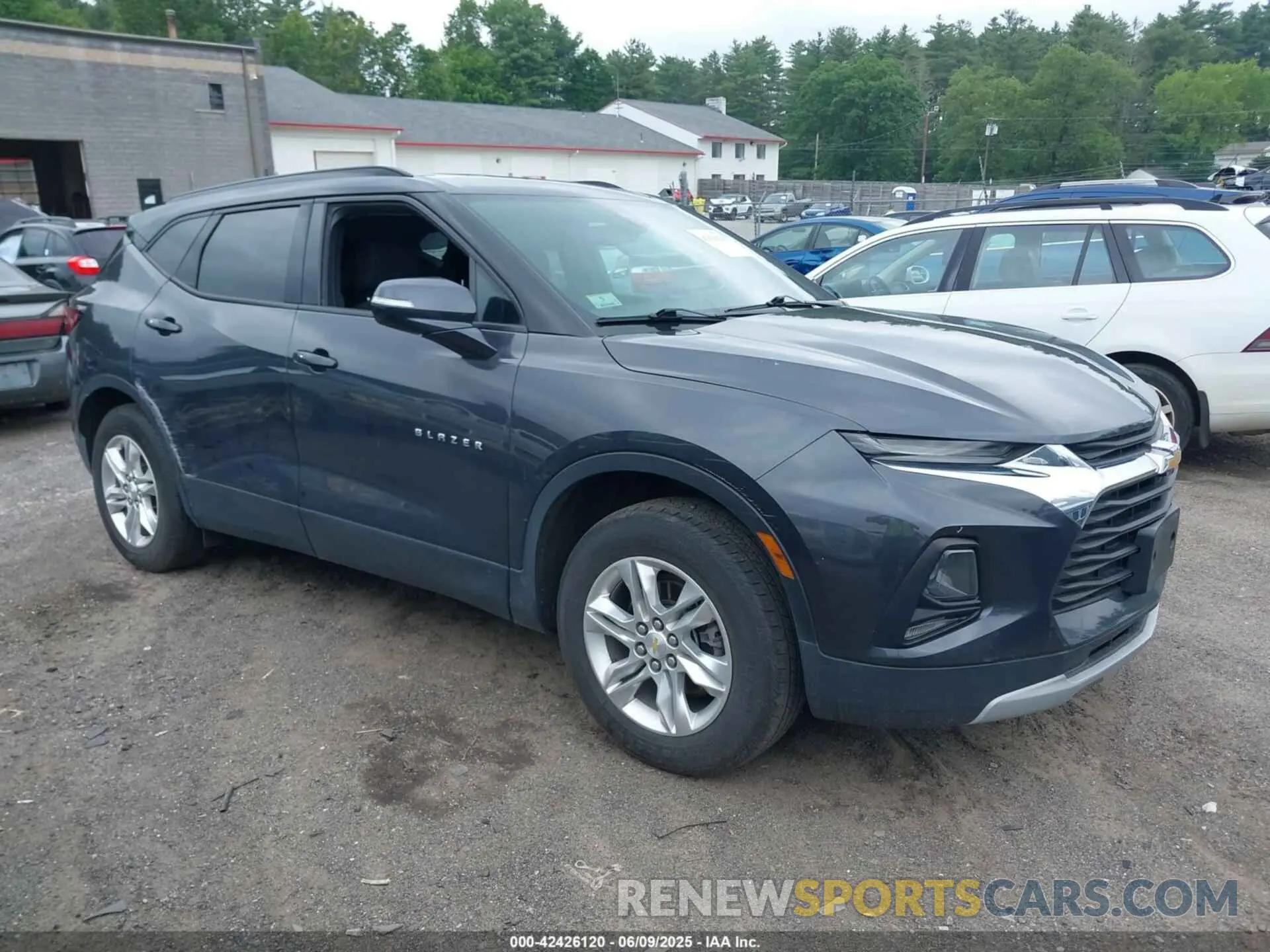 1 Photograph of a damaged car 3GNKBHRSXMS558420 CHEVROLET BLAZER 2021