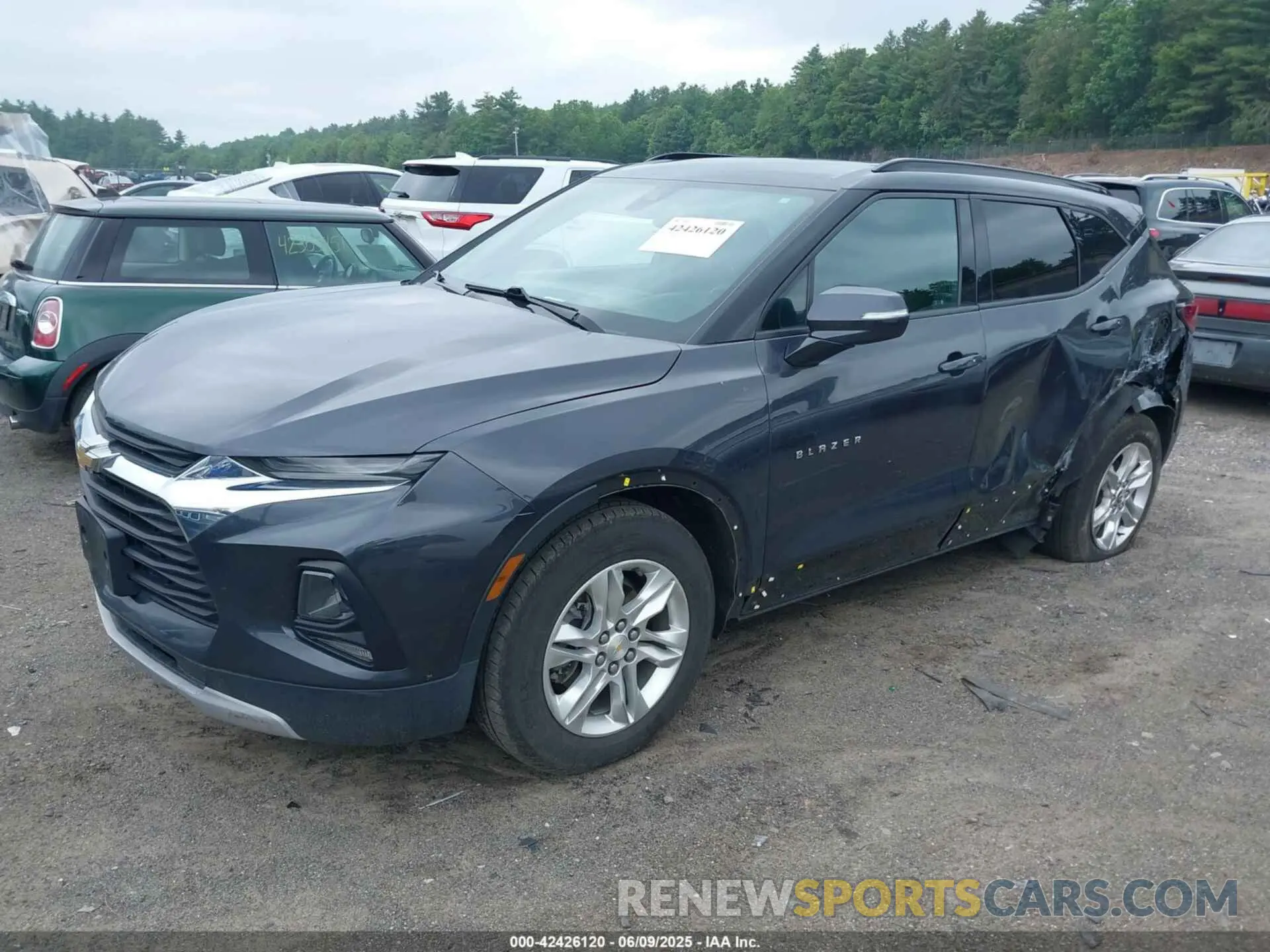 2 Photograph of a damaged car 3GNKBHRSXMS558420 CHEVROLET BLAZER 2021