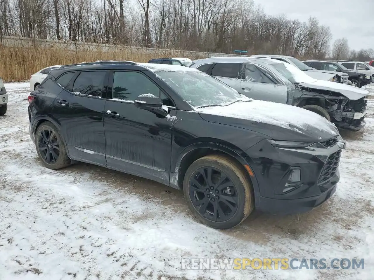4 Фотография поврежденного автомобиля 3GNKBKRS0MS522491 CHEVROLET BLAZER 2021