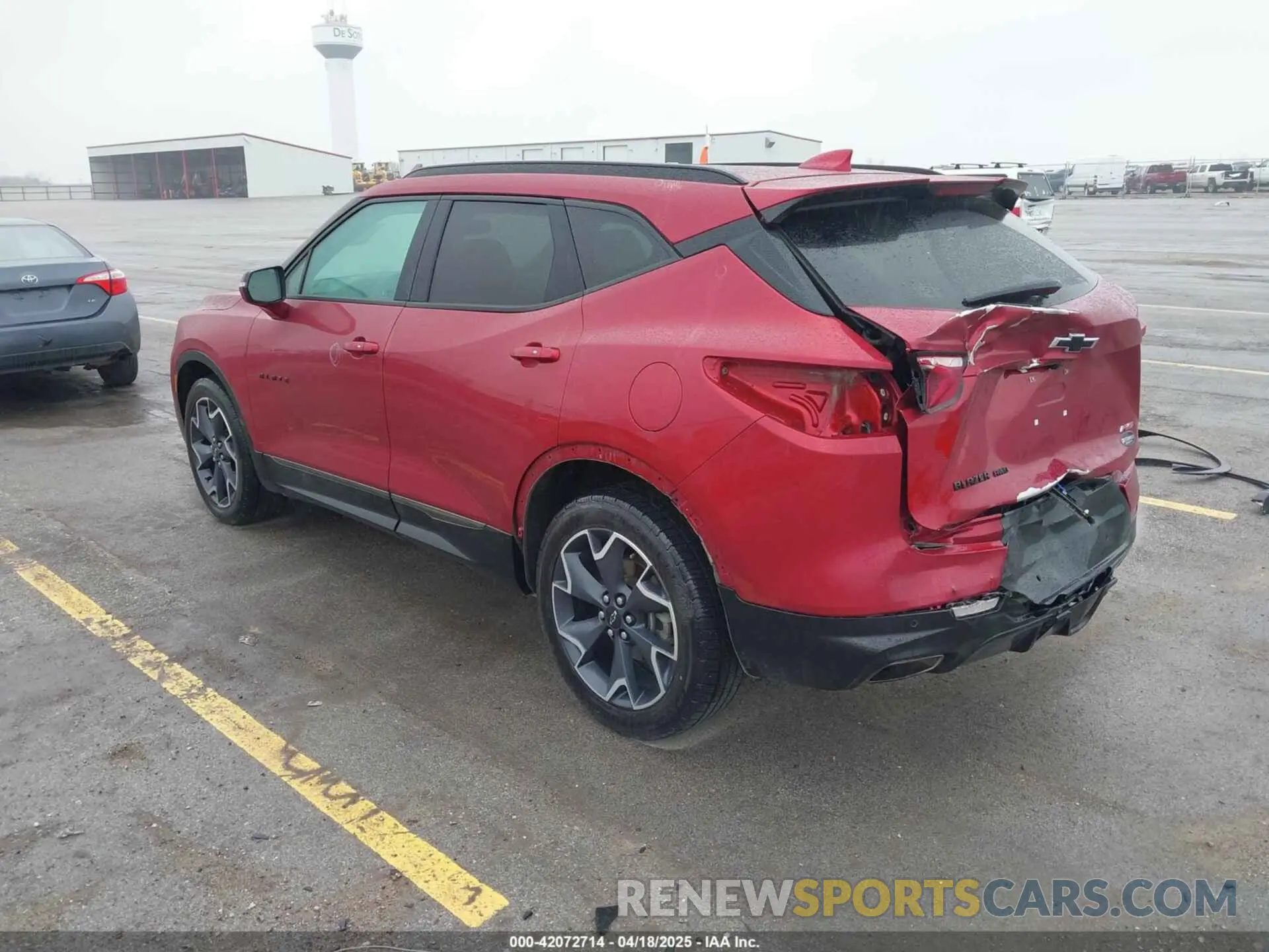 3 Photograph of a damaged car 3GNKBKRS1MS526890 CHEVROLET BLAZER 2021