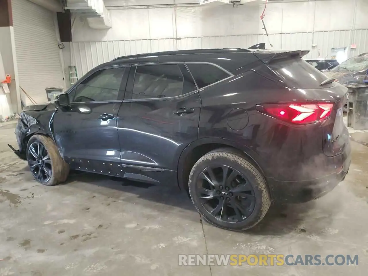 2 Фотография поврежденного автомобиля 3GNKBKRS6MS523726 CHEVROLET BLAZER 2021