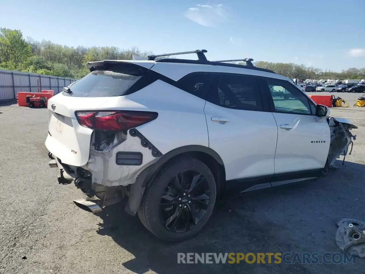 3 Фотография поврежденного автомобиля 3GNKBKRS7MS544729 CHEVROLET BLAZER 2021
