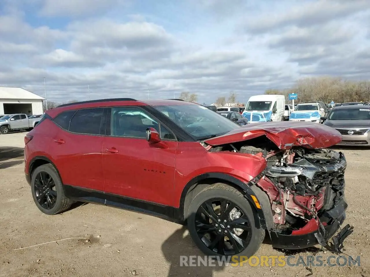 4 Photograph of a damaged car 3GNKBKRS8MS554301 CHEVROLET BLAZER 2021