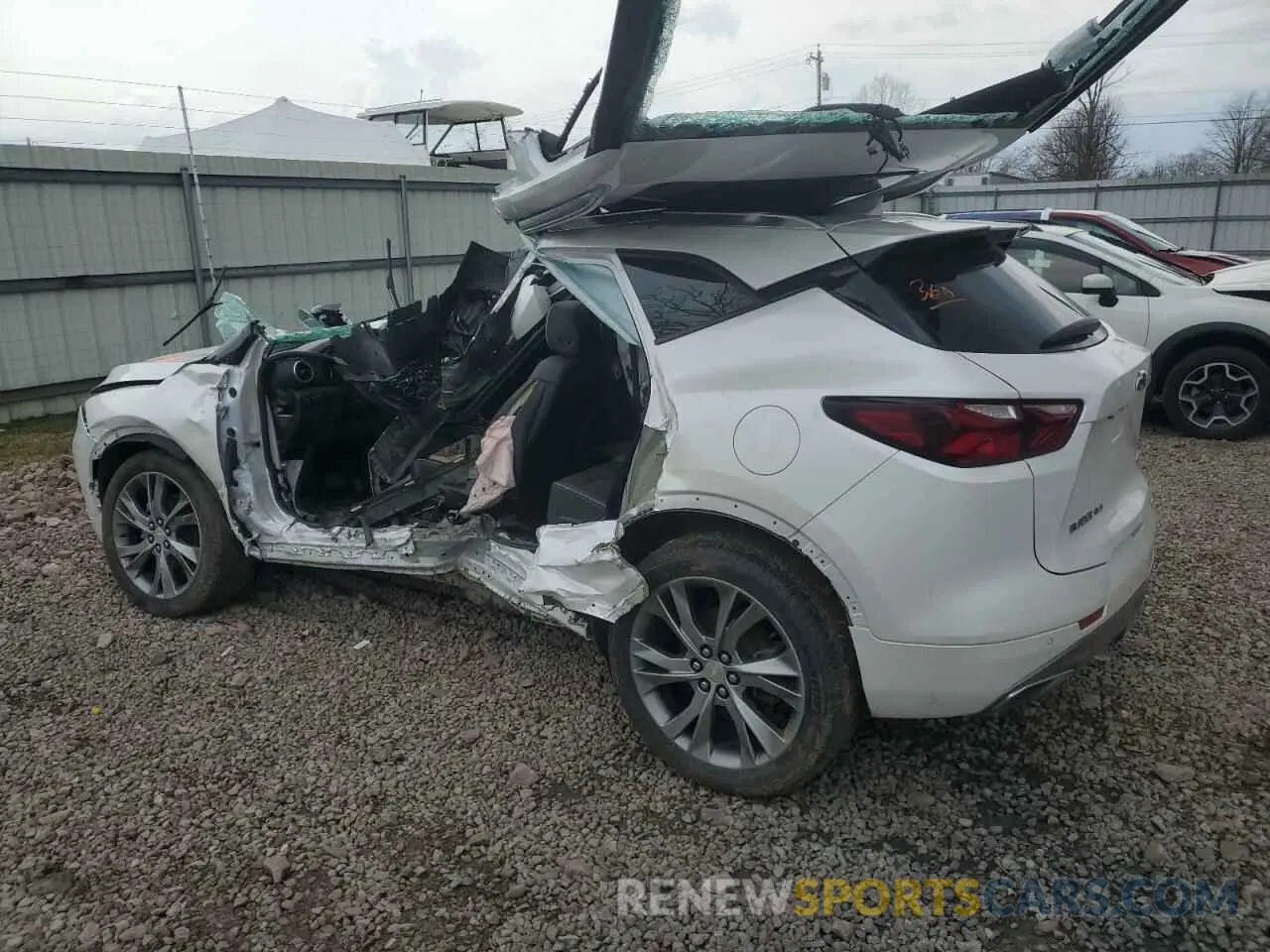 2 Photograph of a damaged car 3GNKBLRS2MS555868 CHEVROLET BLAZER 2021
