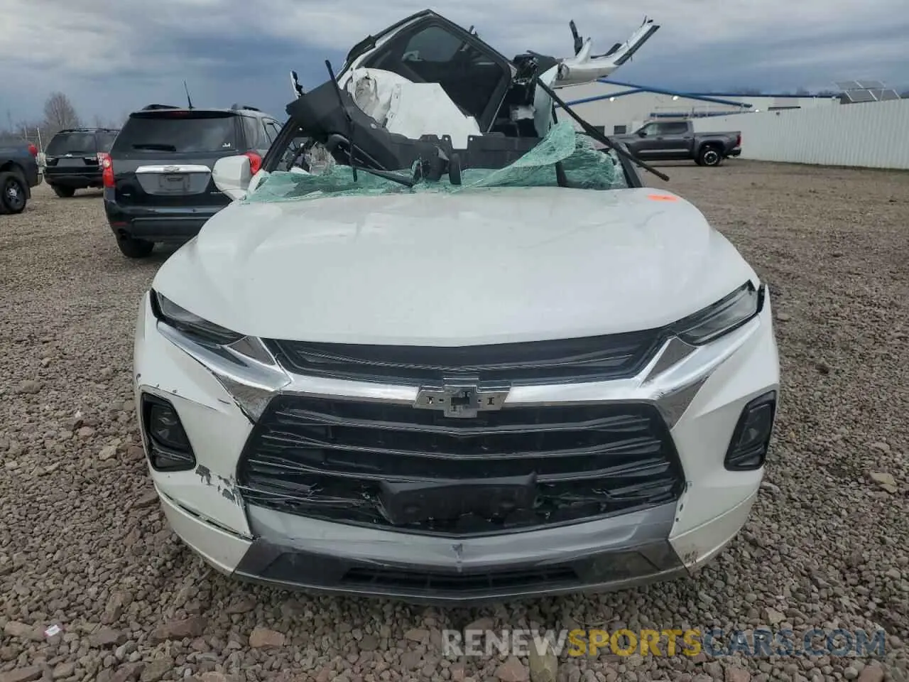 5 Photograph of a damaged car 3GNKBLRS2MS555868 CHEVROLET BLAZER 2021