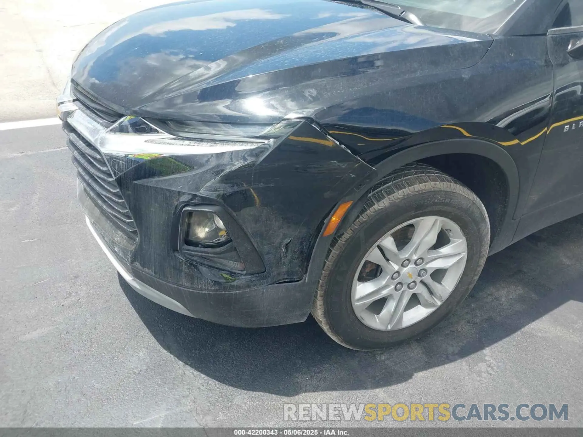 6 Photograph of a damaged car 3GNKBCR40NS194997 CHEVROLET BLAZER 2022