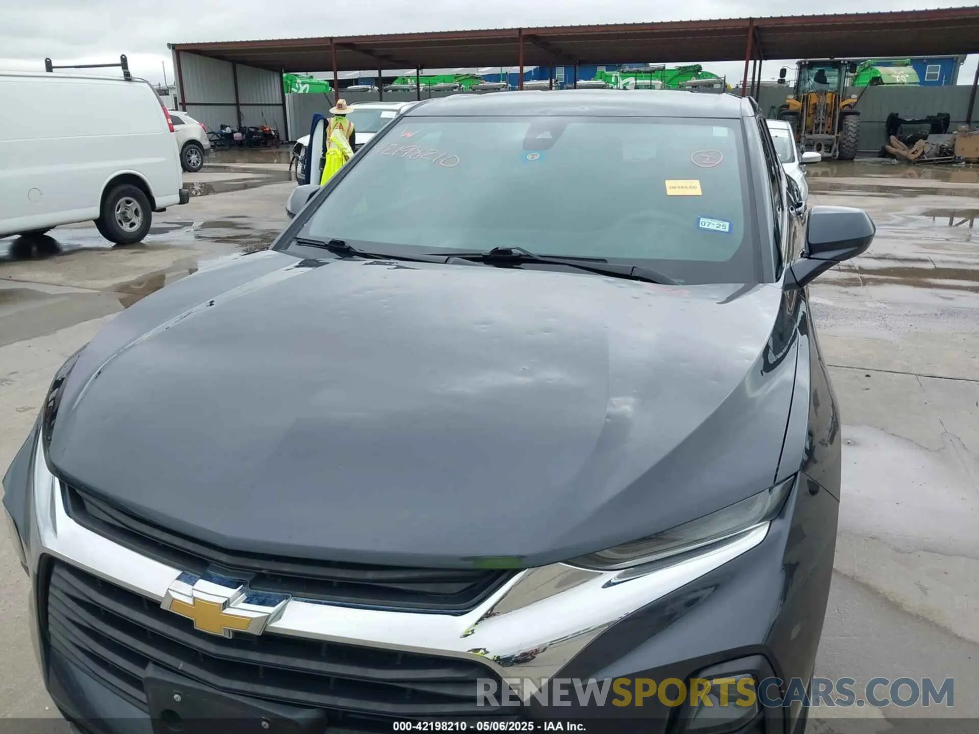 6 Фотография поврежденного автомобиля 3GNKBCR40NS212396 CHEVROLET BLAZER 2022