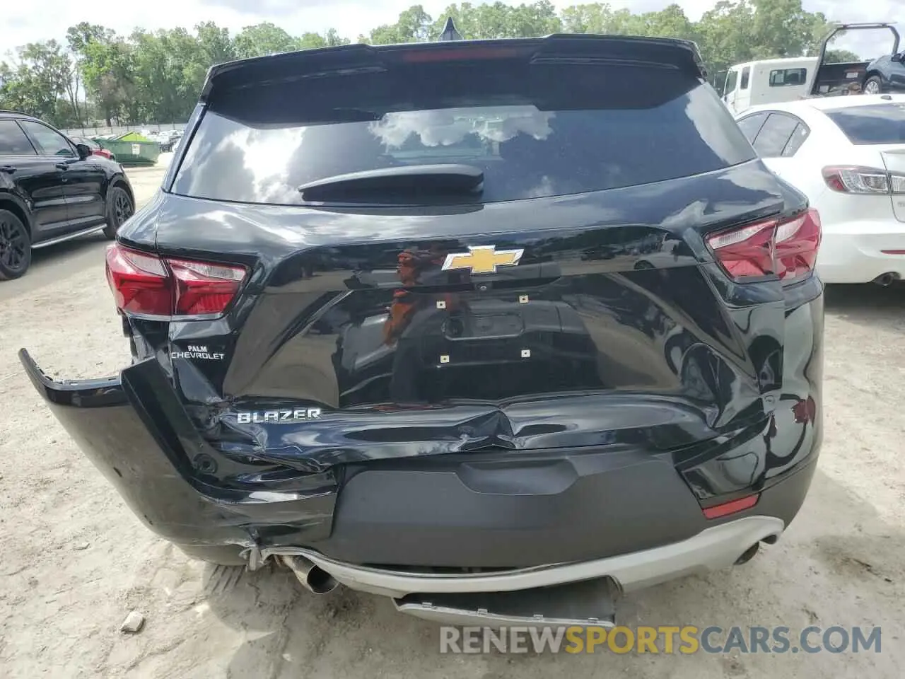 6 Photograph of a damaged car 3GNKBCR41NS127535 CHEVROLET BLAZER 2022
