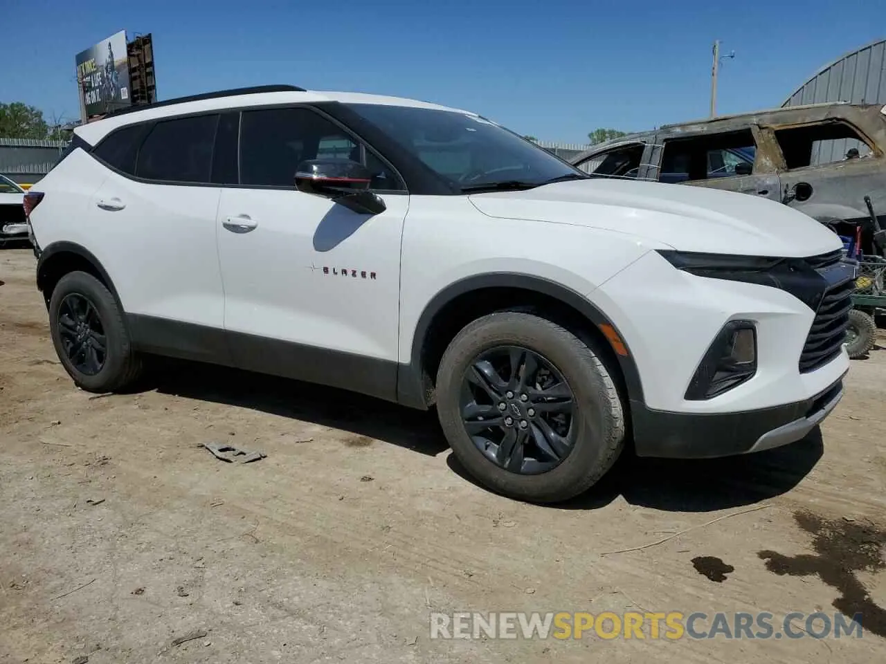 4 Фотография поврежденного автомобиля 3GNKBCR41NS188447 CHEVROLET BLAZER 2022