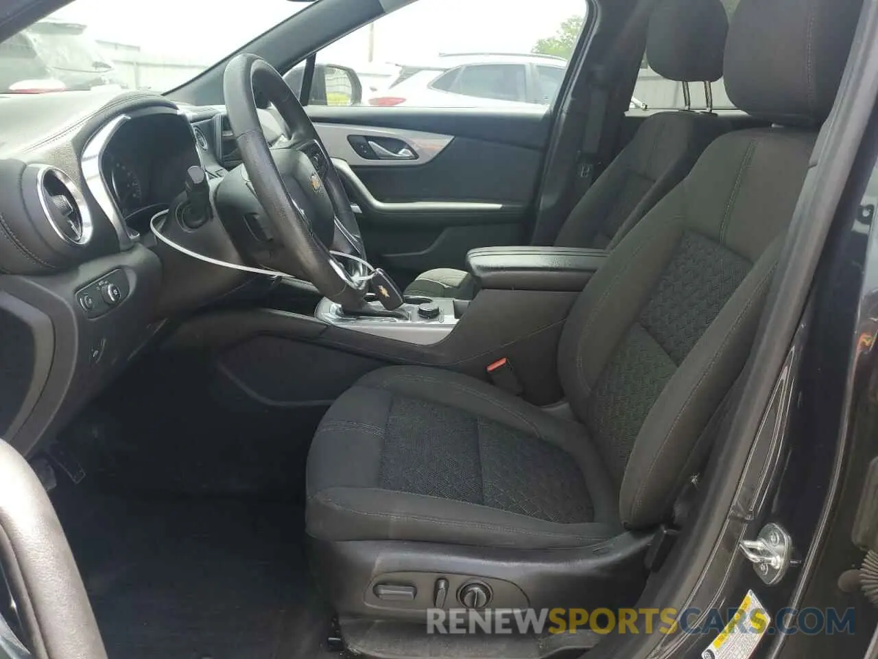 7 Photograph of a damaged car 3GNKBCR42NS117029 CHEVROLET BLAZER 2022