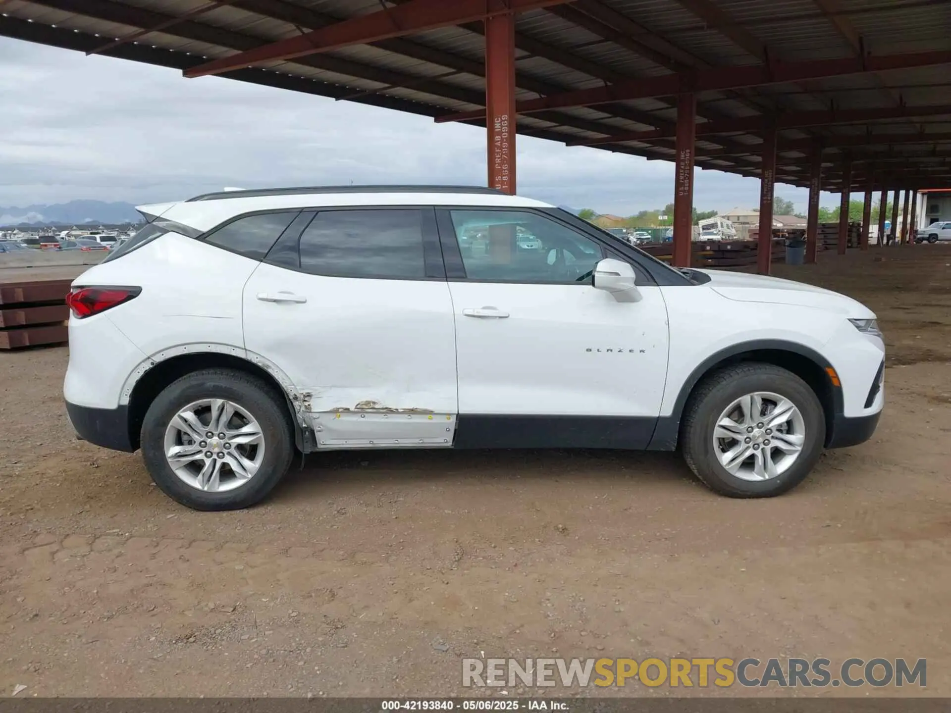 13 Photograph of a damaged car 3GNKBCR43NS115080 CHEVROLET BLAZER 2022