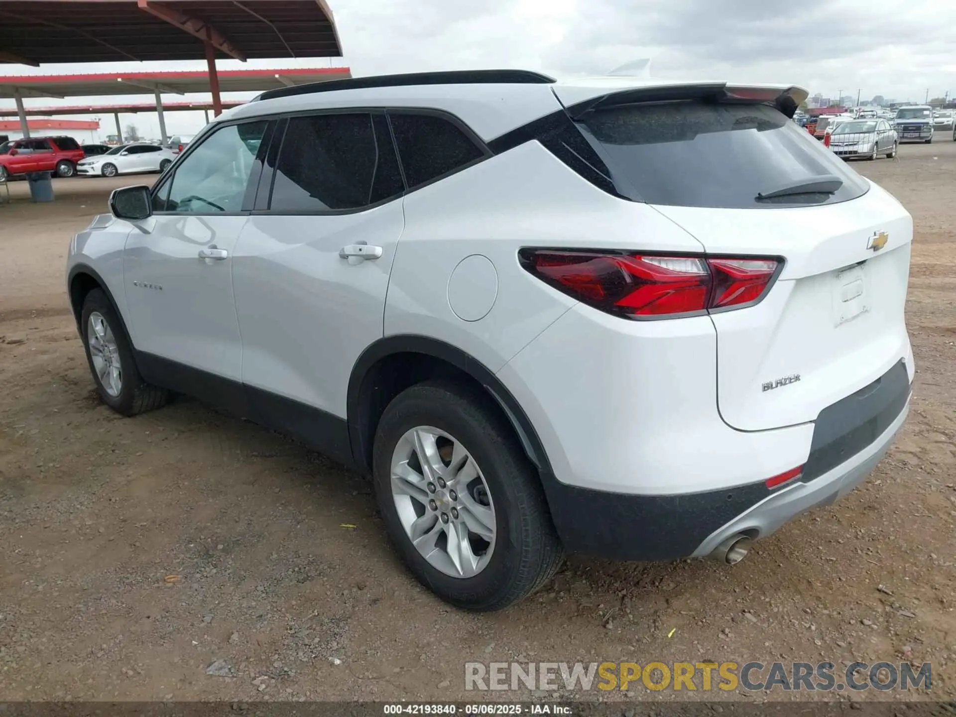 3 Photograph of a damaged car 3GNKBCR43NS115080 CHEVROLET BLAZER 2022