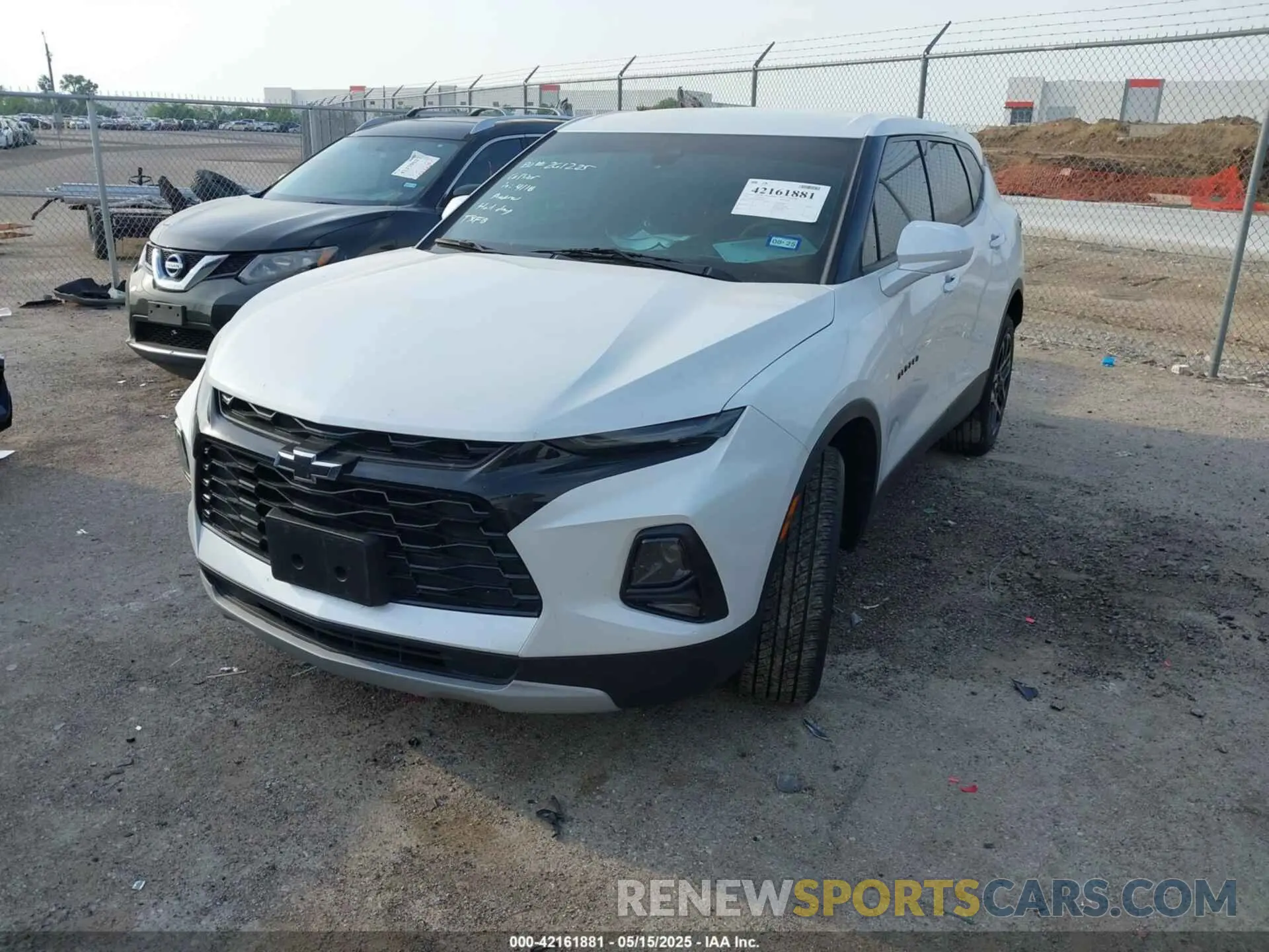 2 Photograph of a damaged car 3GNKBCR46NS124307 CHEVROLET BLAZER 2022