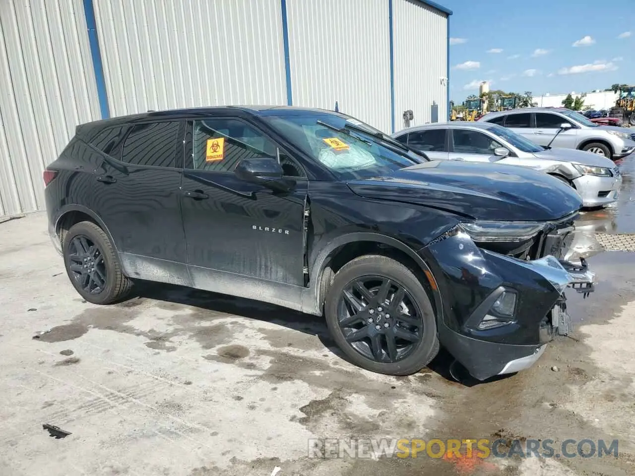 4 Фотография поврежденного автомобиля 3GNKBCR47NS123022 CHEVROLET BLAZER 2022