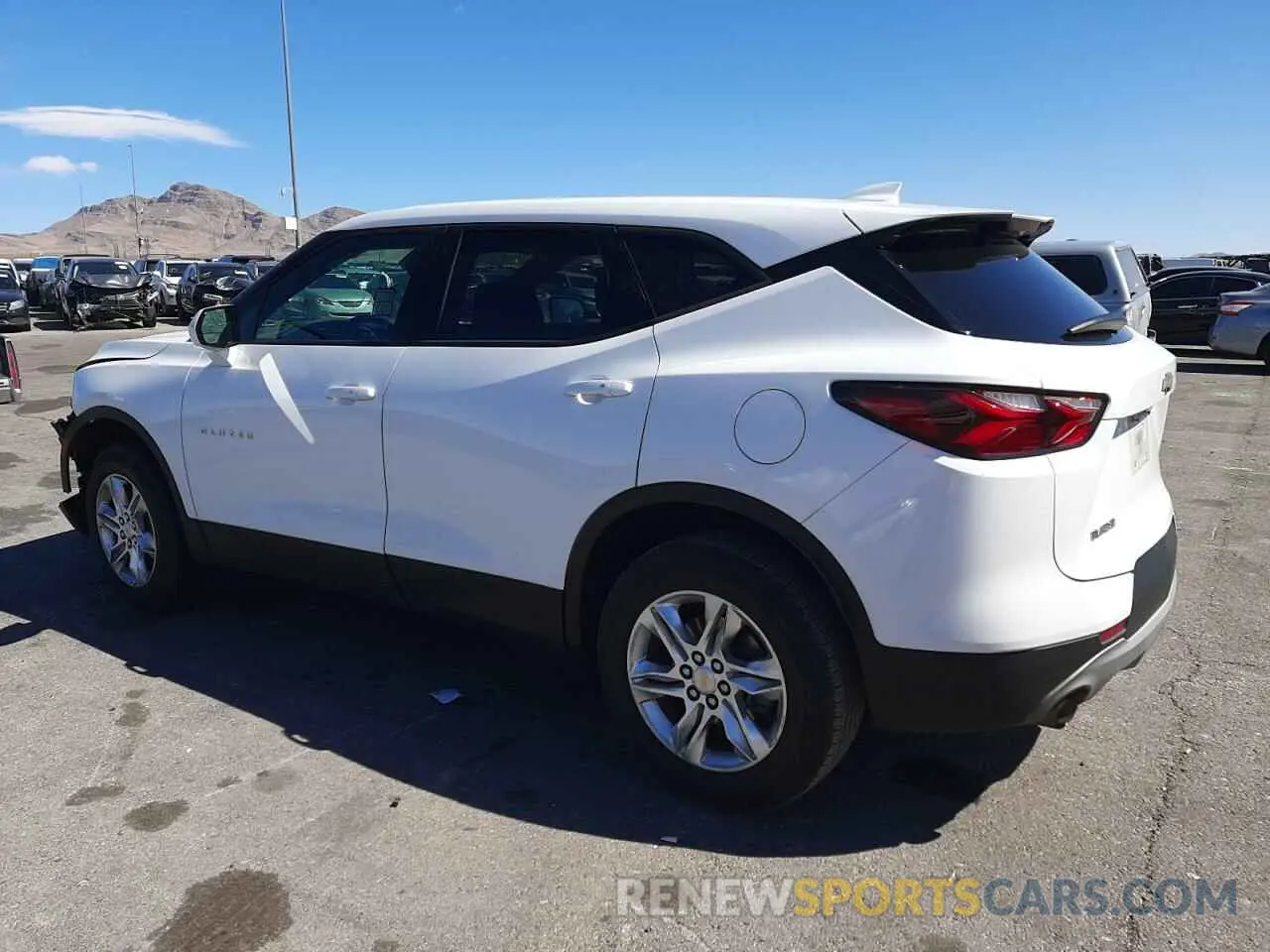 2 Photograph of a damaged car 3GNKBCR47NS130360 CHEVROLET BLAZER 2022