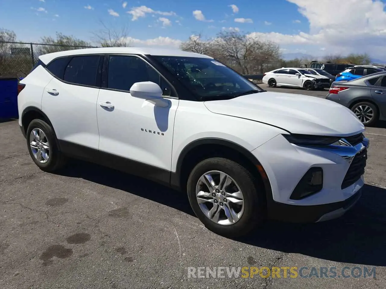 4 Photograph of a damaged car 3GNKBCR47NS130360 CHEVROLET BLAZER 2022
