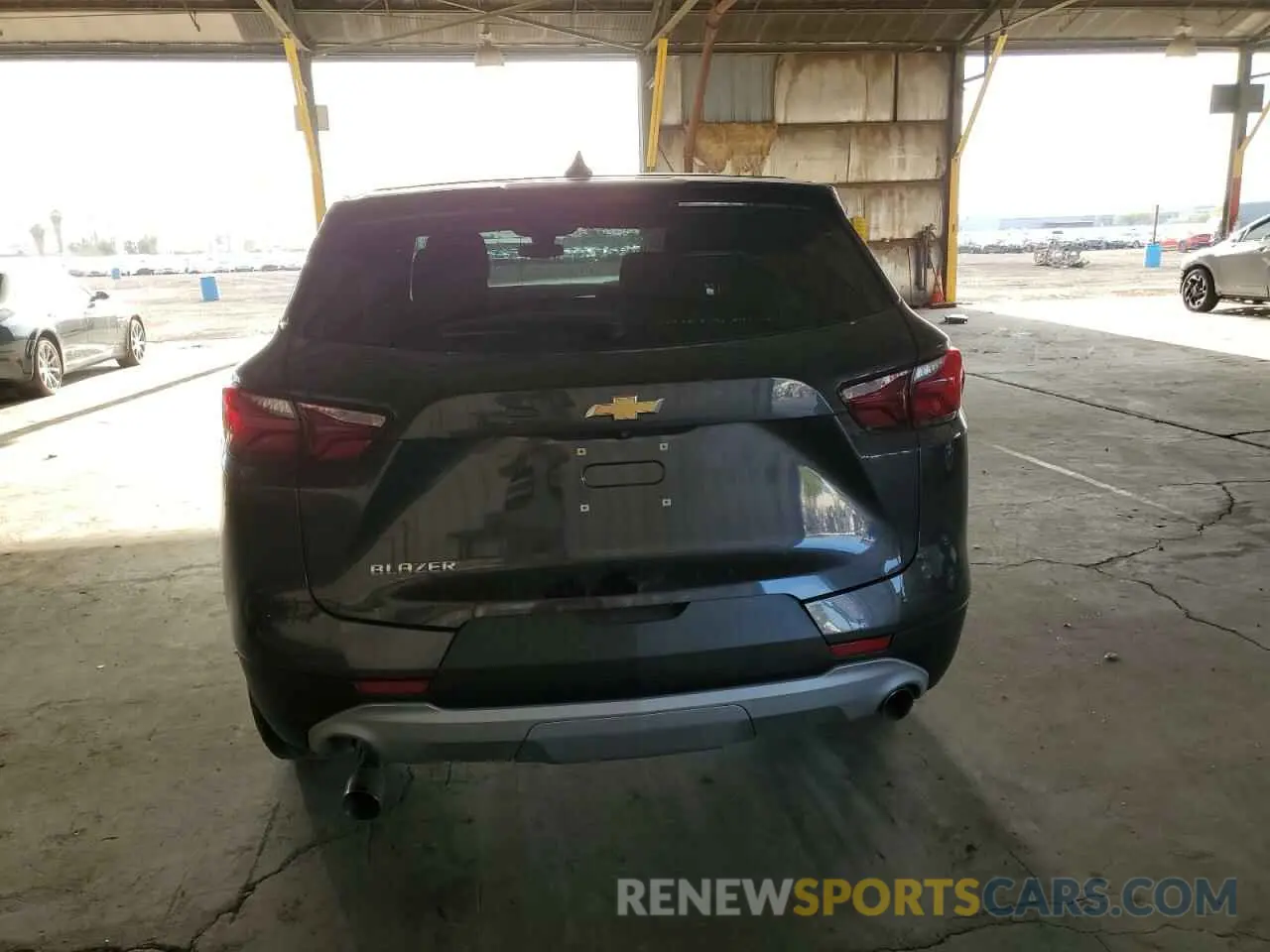 6 Фотография поврежденного автомобиля 3GNKBCR4XNS127792 CHEVROLET BLAZER 2022