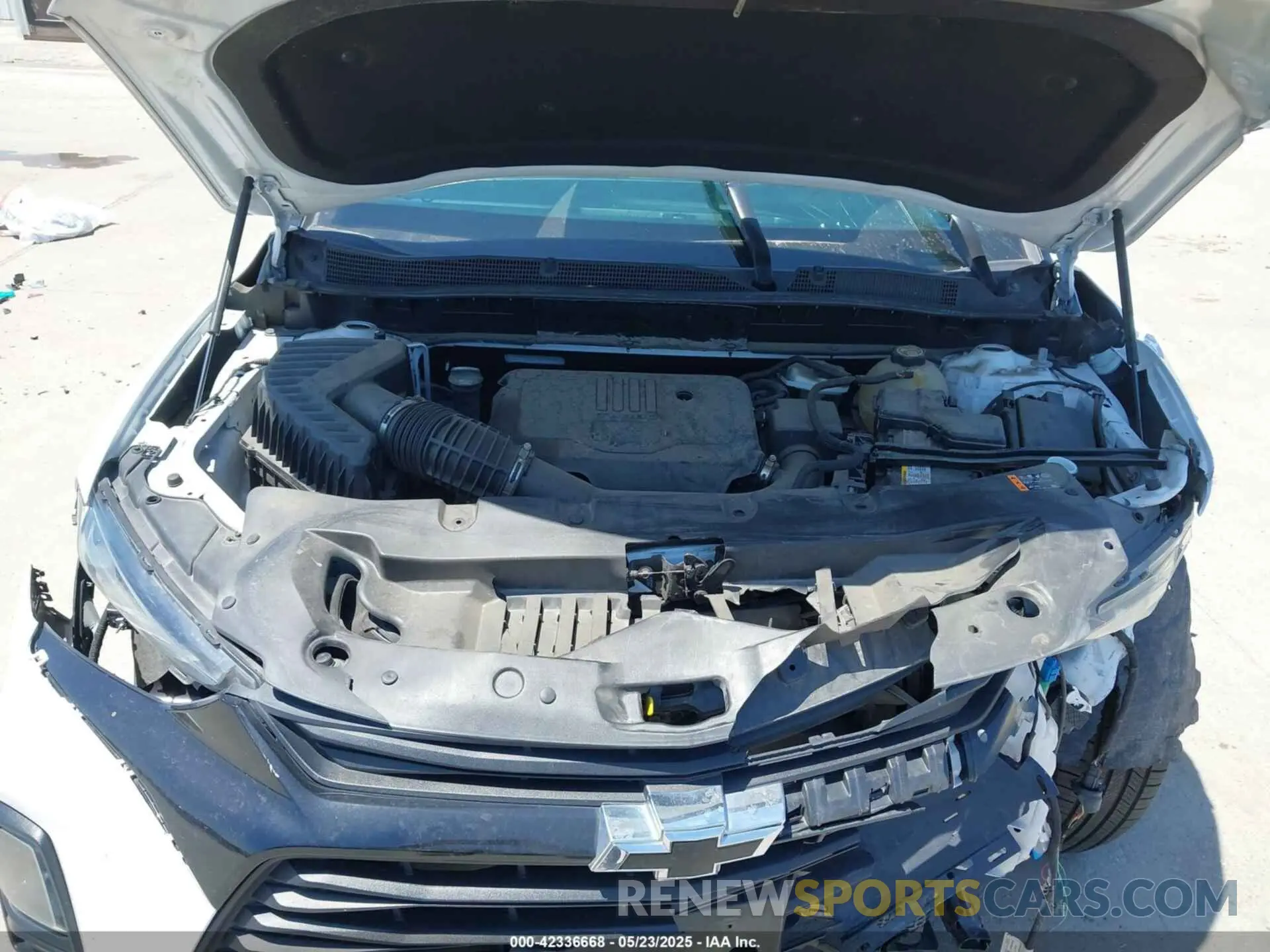 10 Photograph of a damaged car 3GNKBCR4XNS169556 CHEVROLET BLAZER 2022