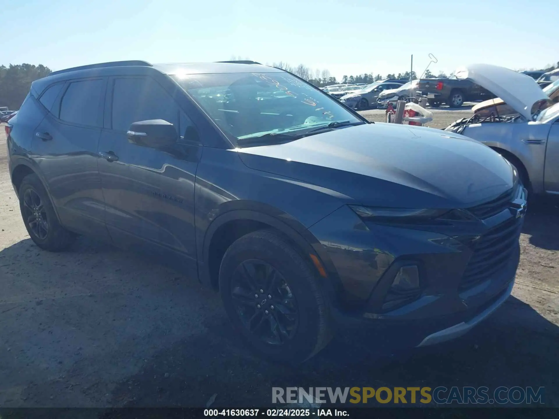1 Photograph of a damaged car 3GNKBDR40NS235232 CHEVROLET BLAZER 2022