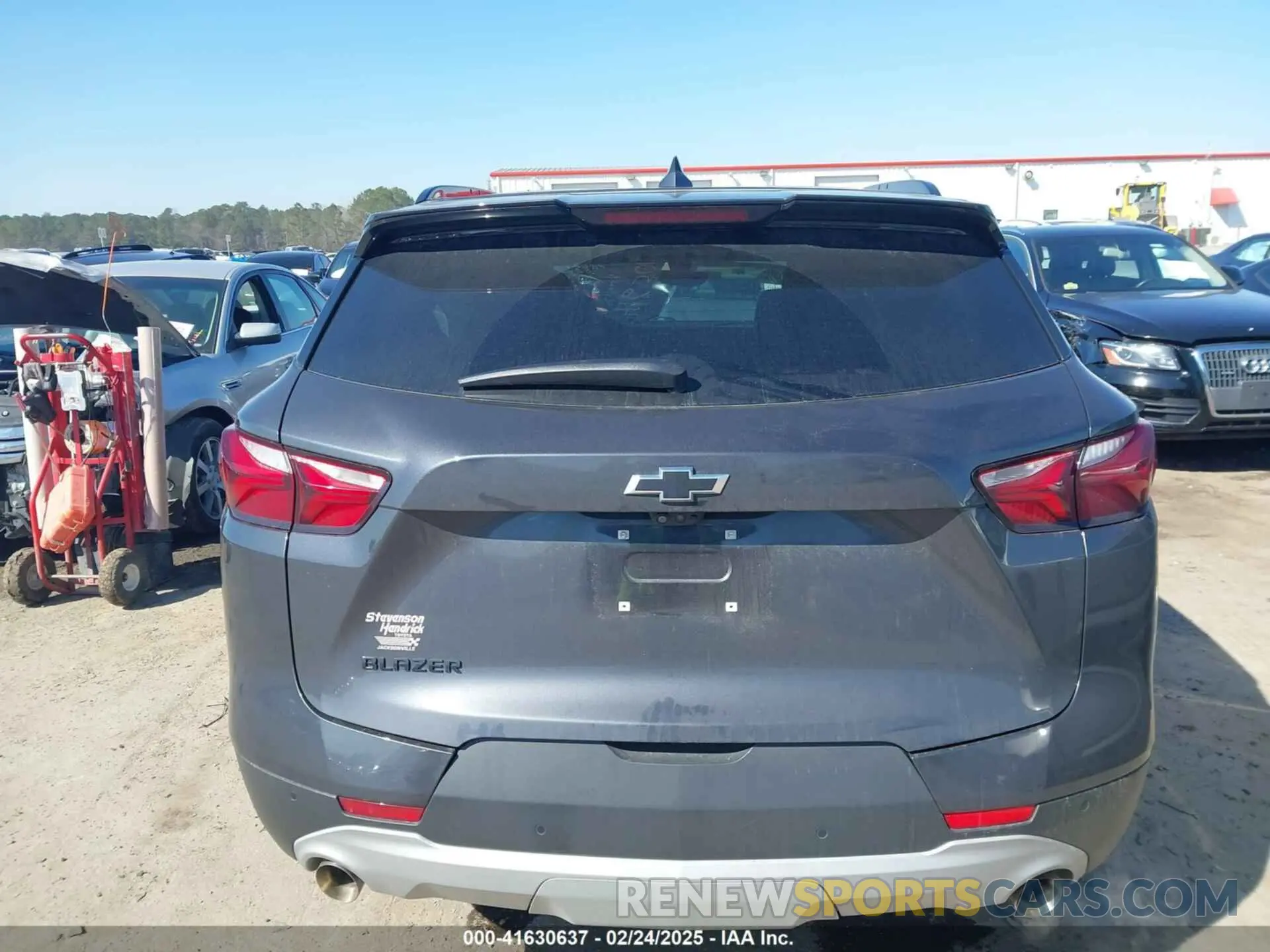 16 Photograph of a damaged car 3GNKBDR40NS235232 CHEVROLET BLAZER 2022