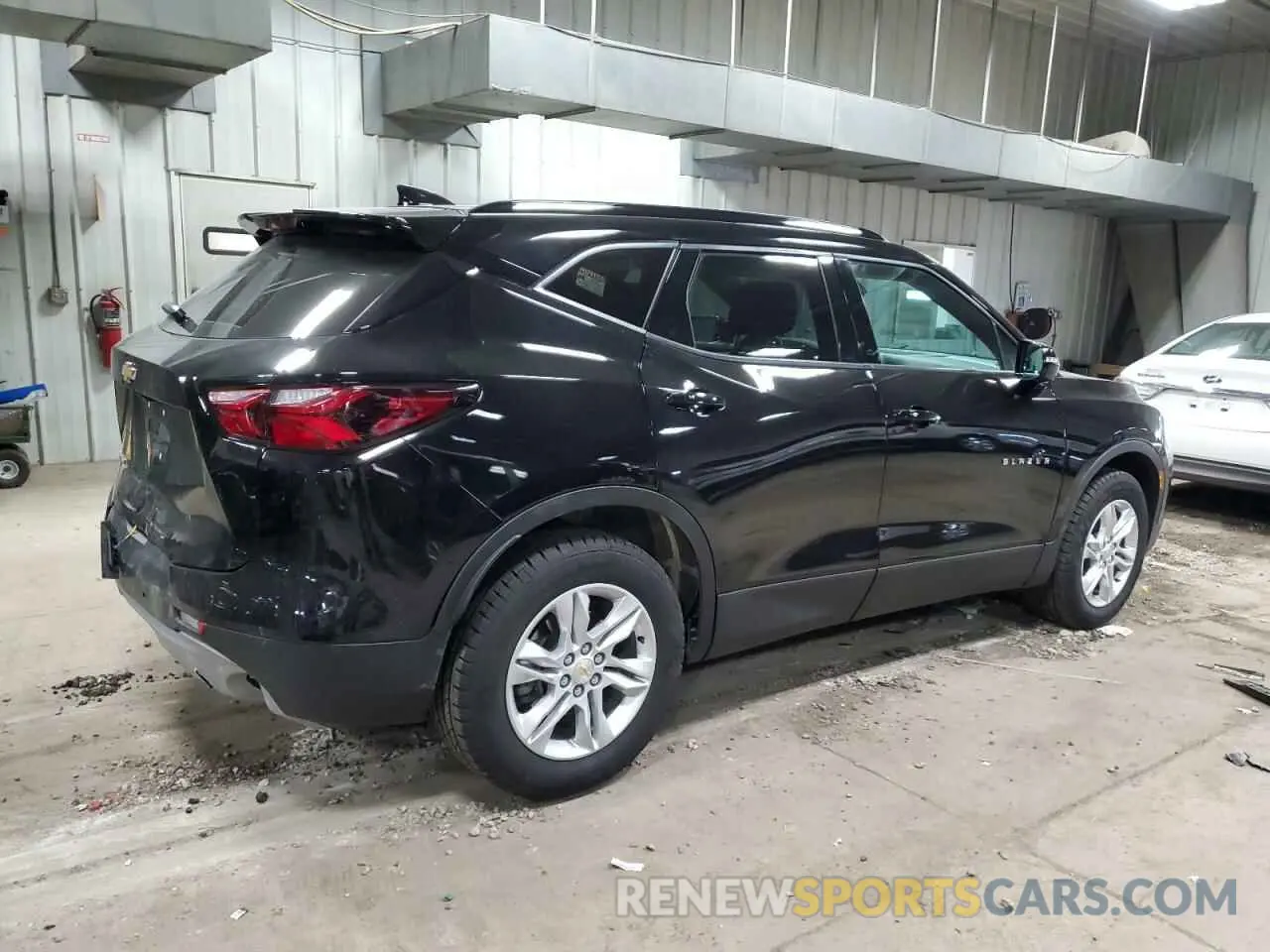 3 Фотография поврежденного автомобиля 3GNKBDRS0NS155265 CHEVROLET BLAZER 2022