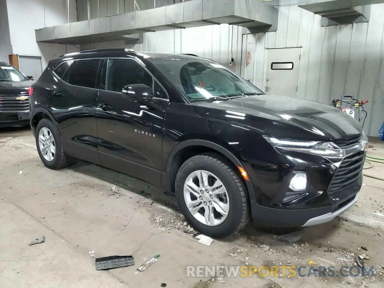 4 Фотография поврежденного автомобиля 3GNKBDRS0NS155265 CHEVROLET BLAZER 2022