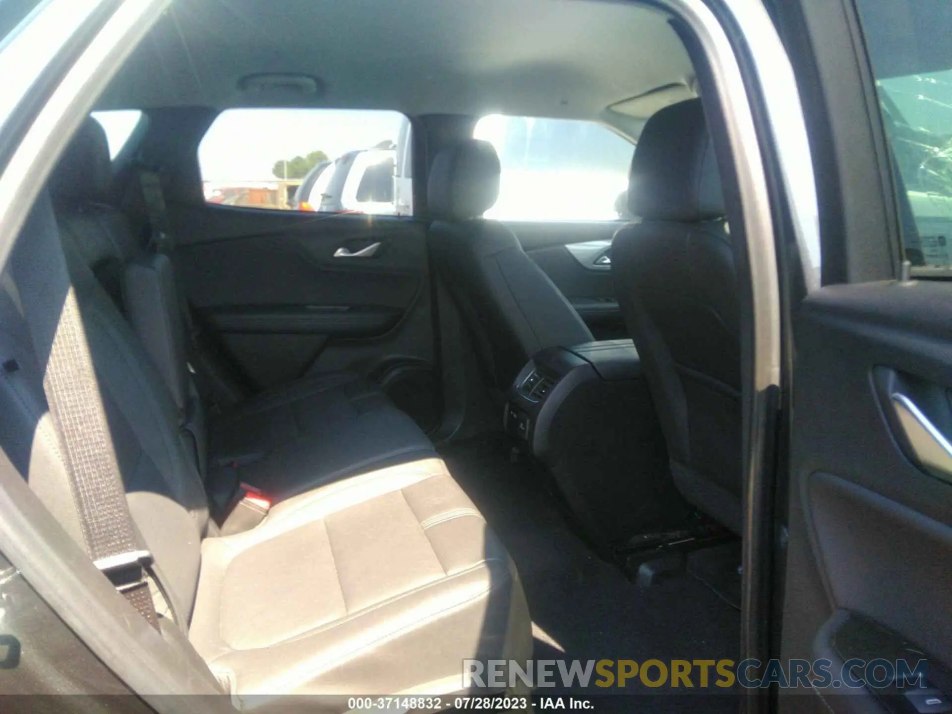 8 Фотография поврежденного автомобиля 3GNKBDRS0NS165505 CHEVROLET BLAZER 2022