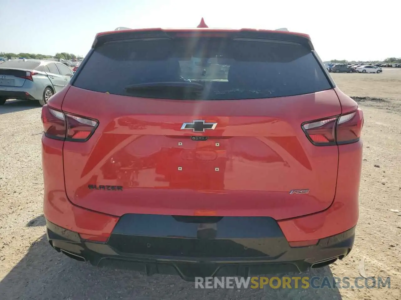 6 Photograph of a damaged car 3GNKBERS1NS114973 CHEVROLET BLAZER 2022