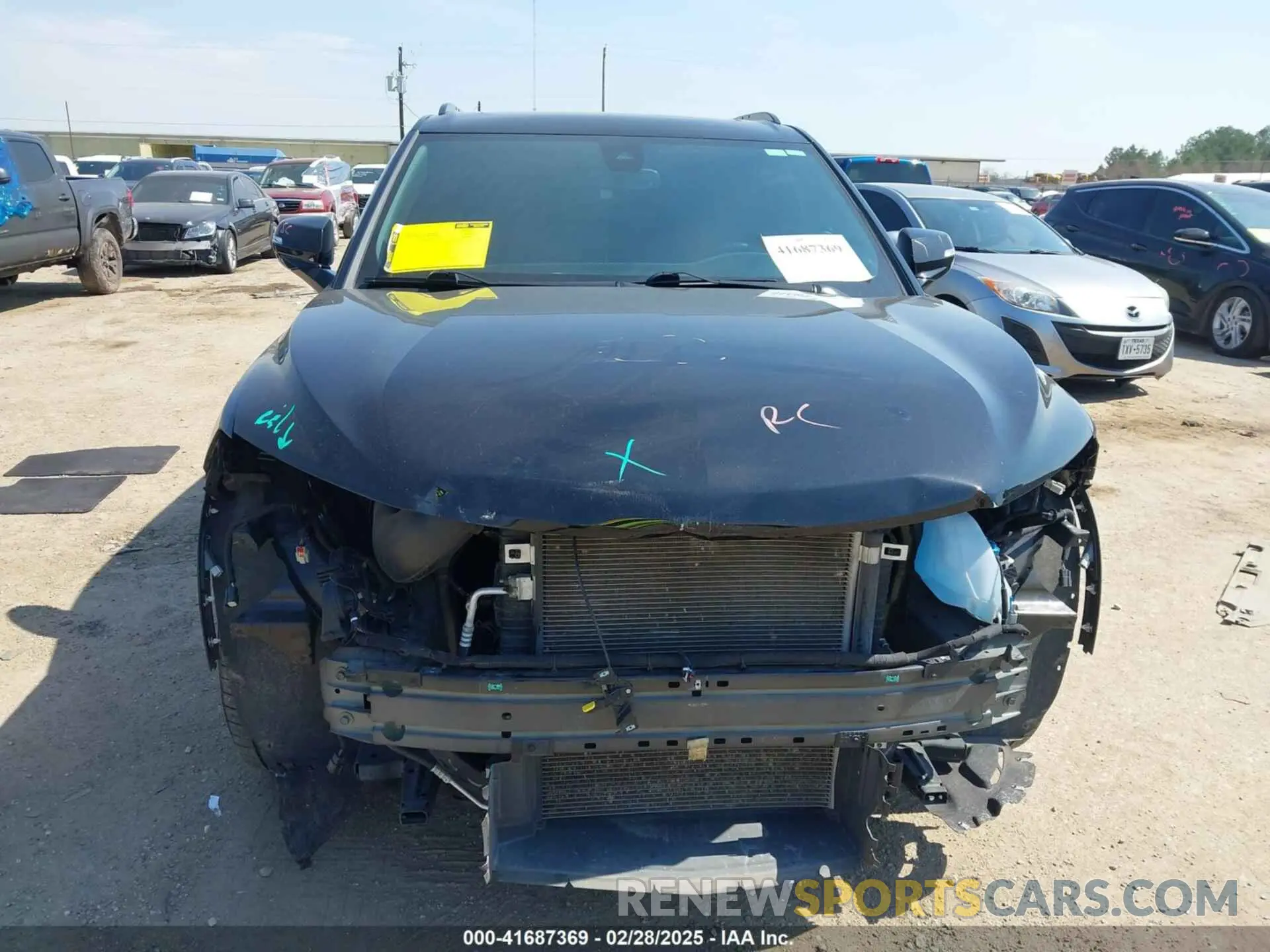 13 Photograph of a damaged car 3GNKBERS2NS185275 CHEVROLET BLAZER 2022