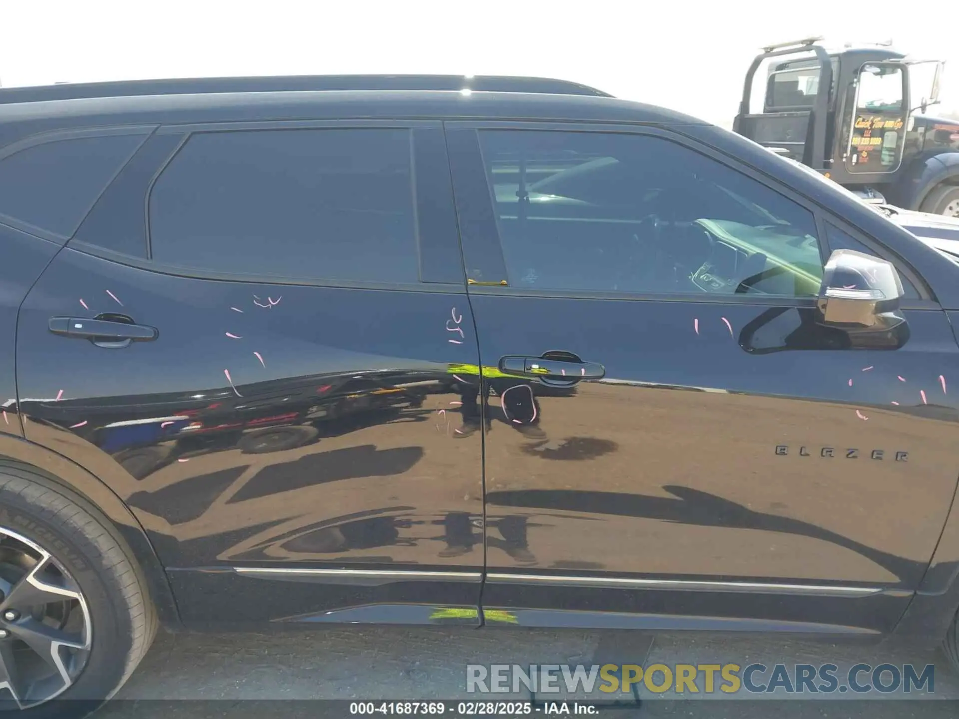 14 Photograph of a damaged car 3GNKBERS2NS185275 CHEVROLET BLAZER 2022