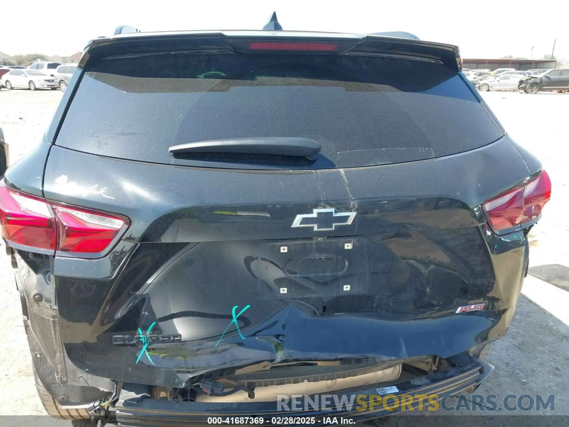 17 Photograph of a damaged car 3GNKBERS2NS185275 CHEVROLET BLAZER 2022