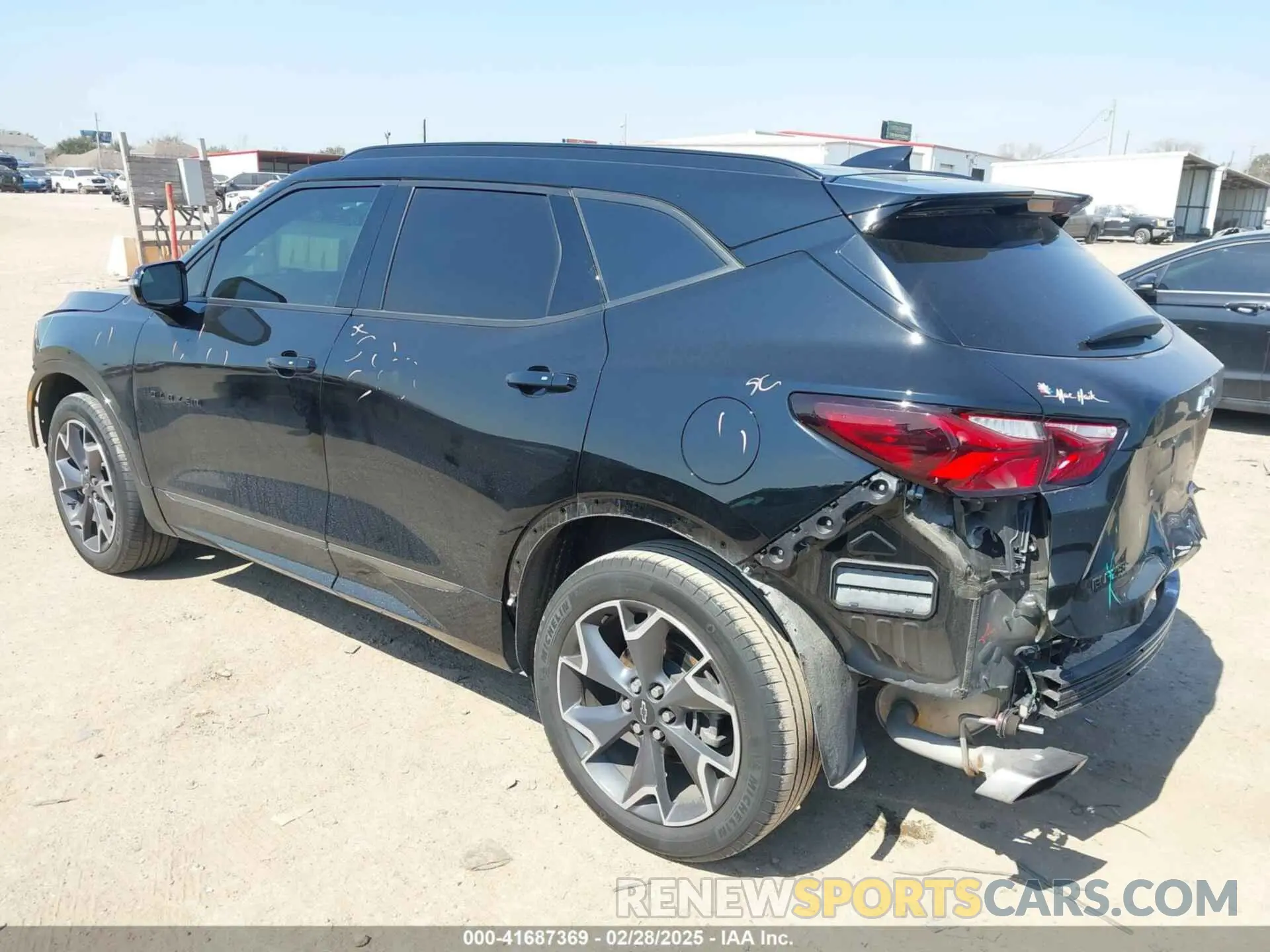 3 Photograph of a damaged car 3GNKBERS2NS185275 CHEVROLET BLAZER 2022