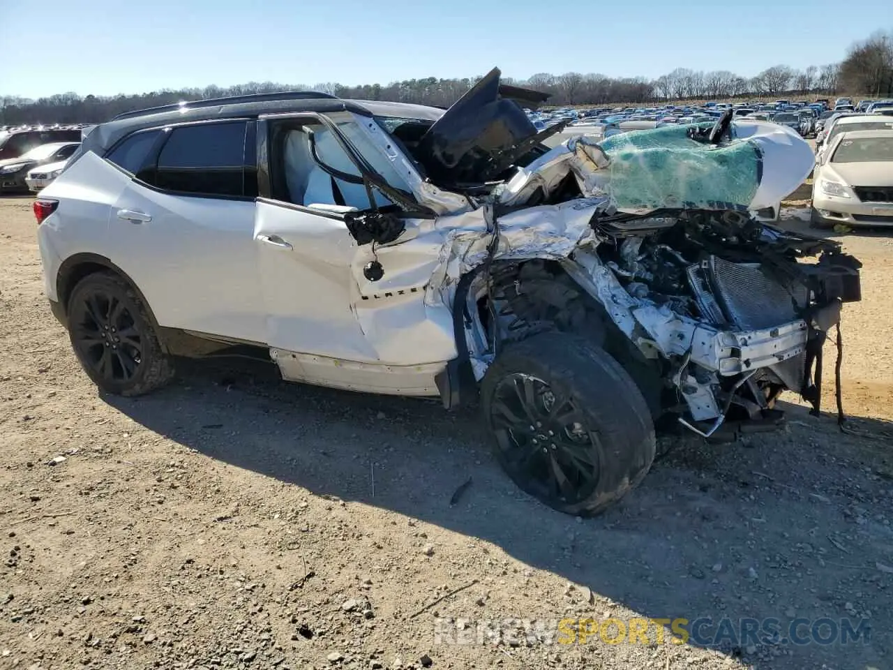 4 Фотография поврежденного автомобиля 3GNKBERS4NS134747 CHEVROLET BLAZER 2022
