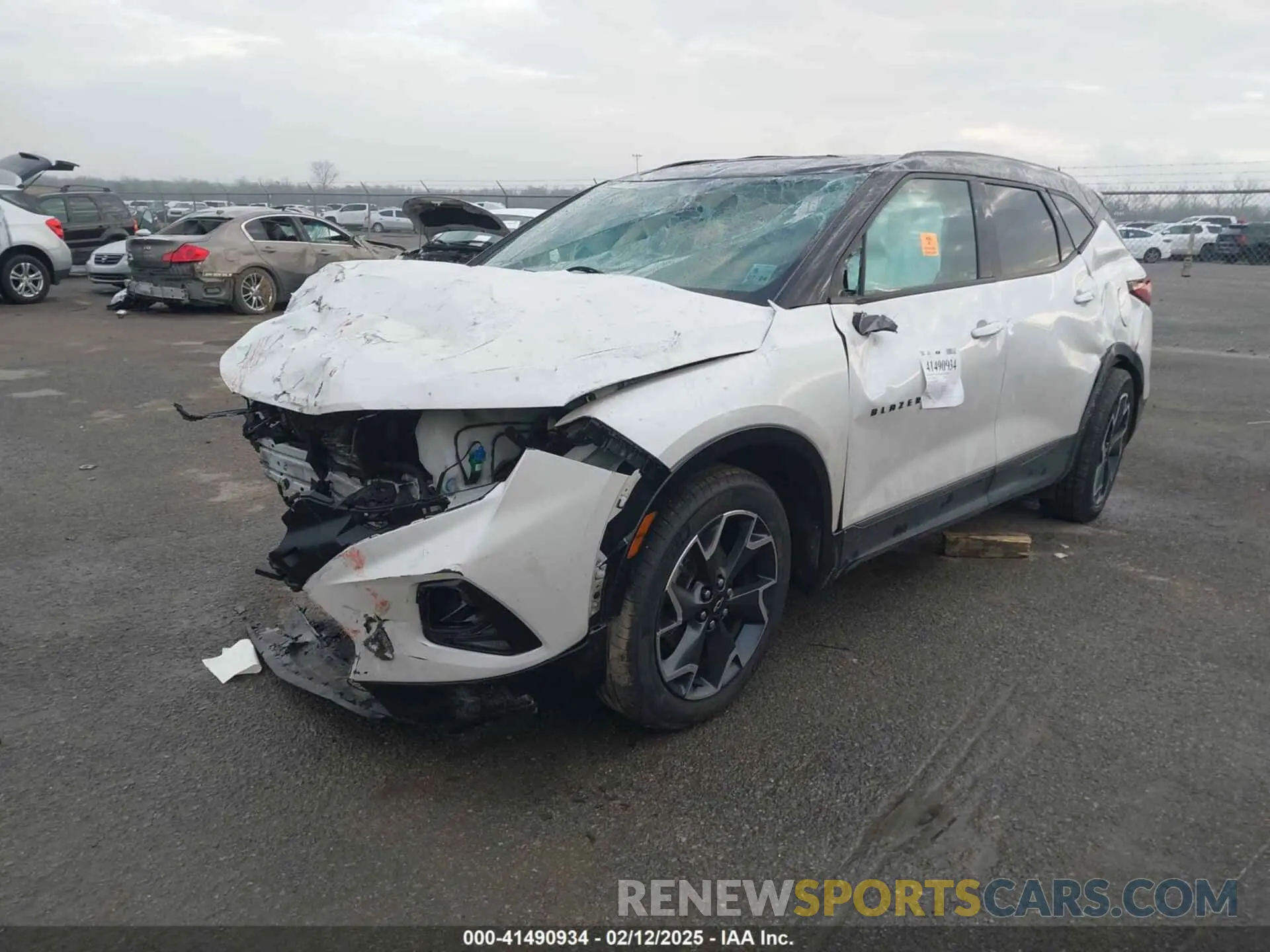 2 Photograph of a damaged car 3GNKBERS4NS195340 CHEVROLET BLAZER 2022