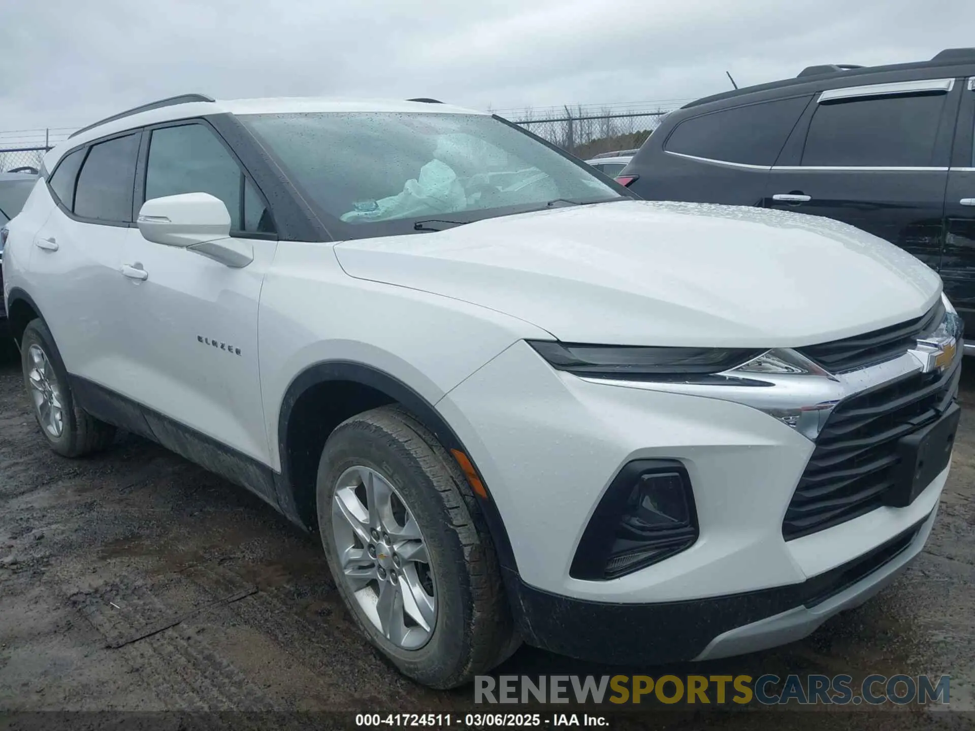 1 Photograph of a damaged car 3GNKBHR40NS129421 CHEVROLET BLAZER 2022