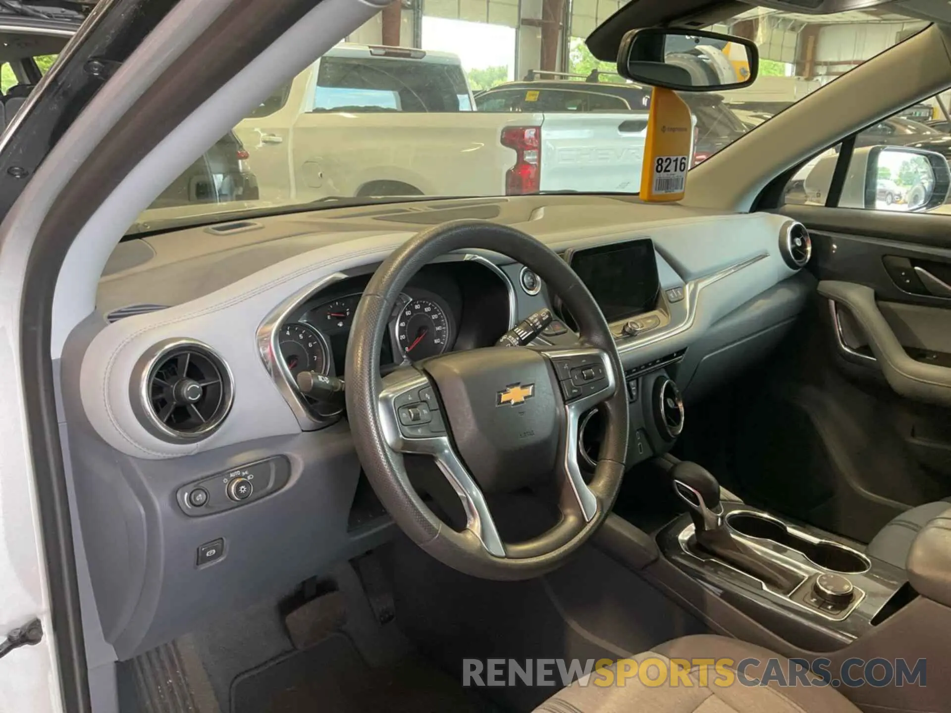 17 Photograph of a damaged car 3GNKBHR43NS185983 CHEVROLET BLAZER 2022