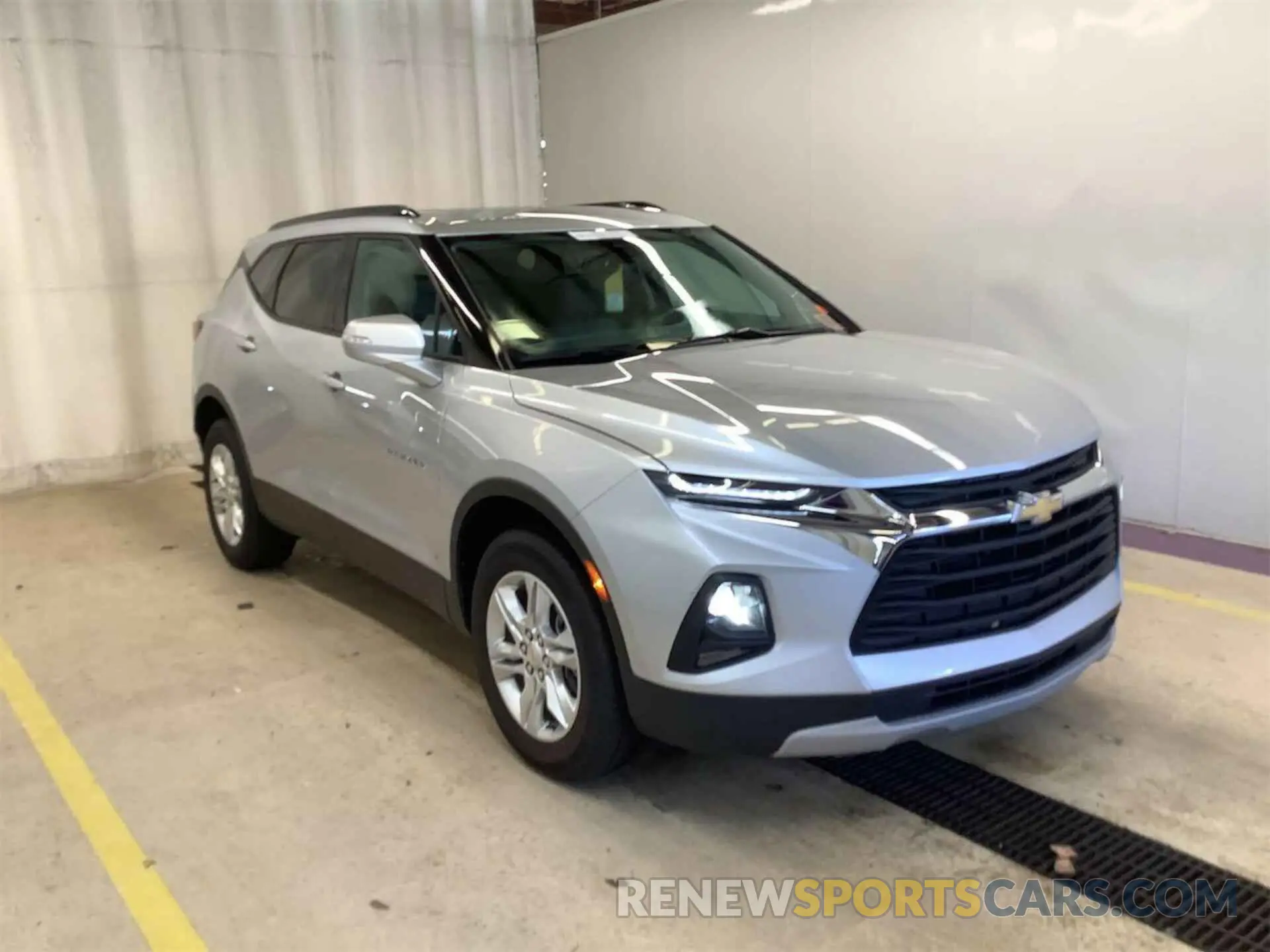 24 Photograph of a damaged car 3GNKBHR43NS185983 CHEVROLET BLAZER 2022