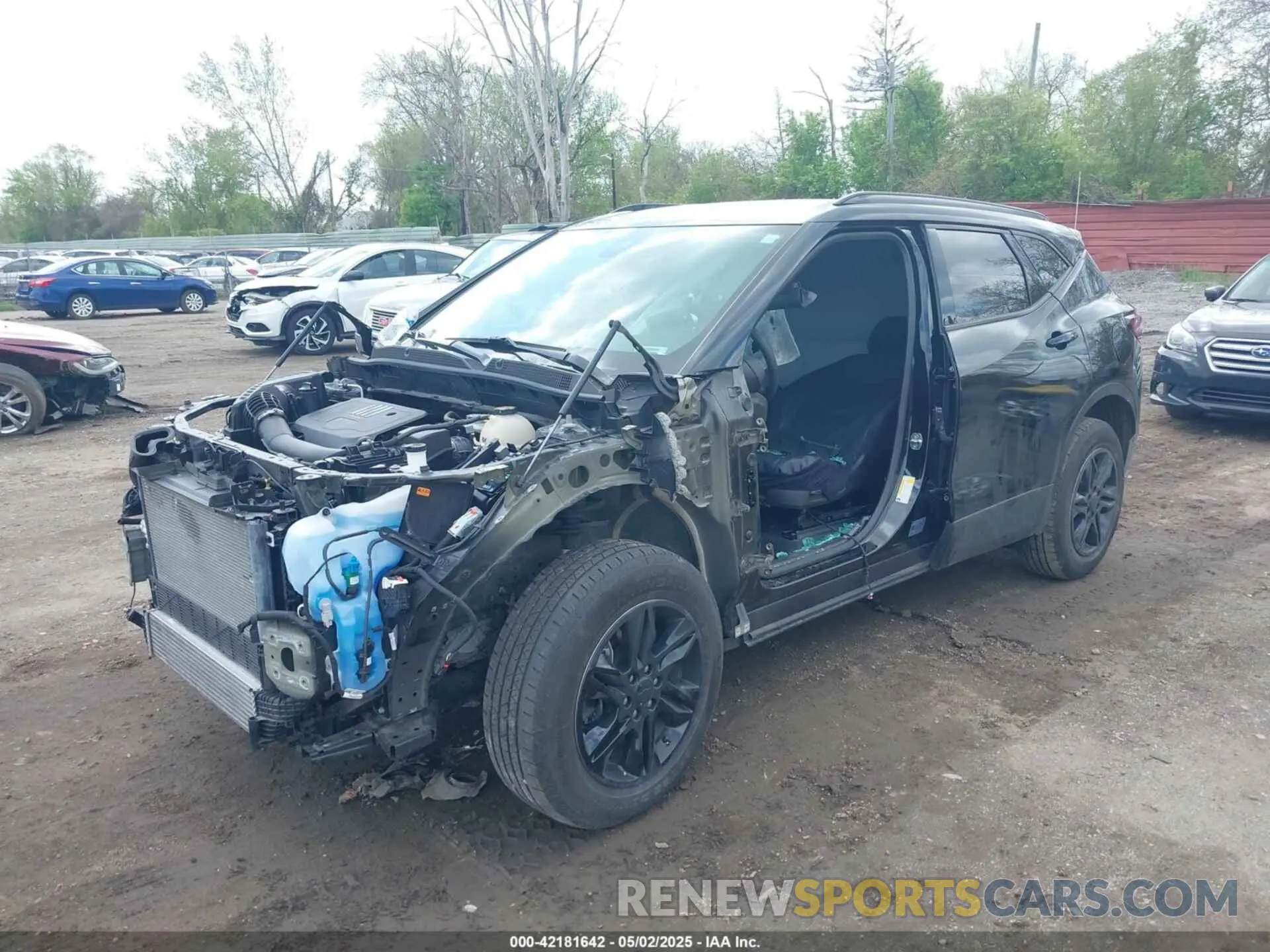 2 Фотография поврежденного автомобиля 3GNKBHR47NS136060 CHEVROLET BLAZER 2022