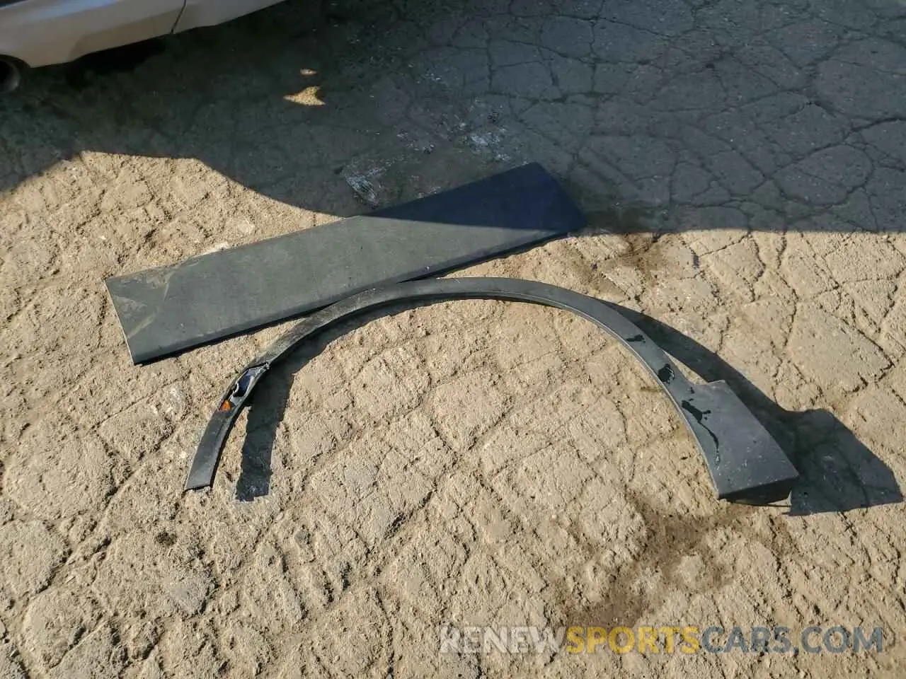 13 Photograph of a damaged car 3GNKBHR49NS127747 CHEVROLET BLAZER 2022