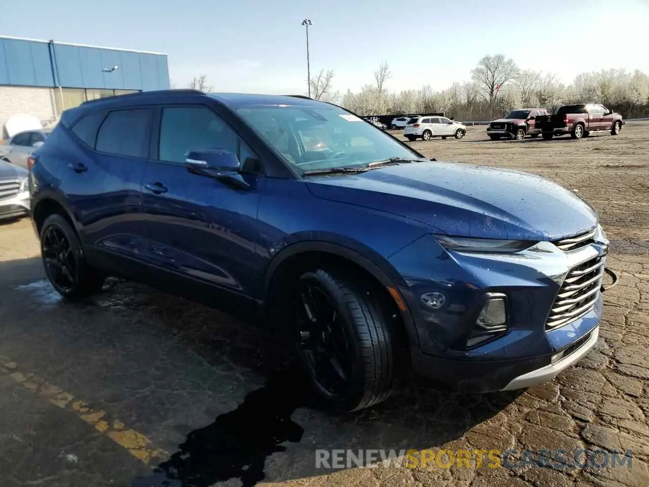 4 Photograph of a damaged car 3GNKBHR49NS127747 CHEVROLET BLAZER 2022