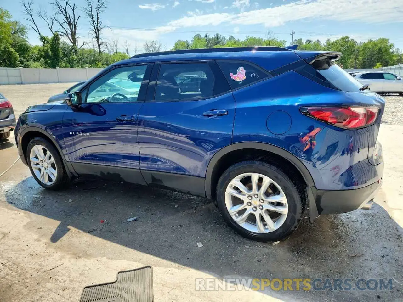 2 Photograph of a damaged car 3GNKBJRS0NS149559 CHEVROLET BLAZER 2022