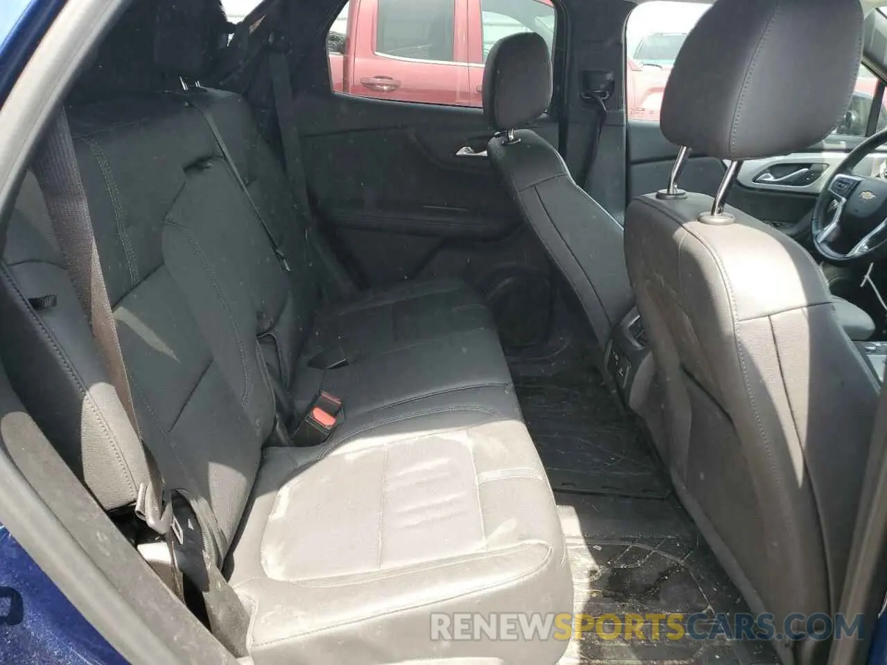 10 Photograph of a damaged car 3GNKBJRS4NS162573 CHEVROLET BLAZER 2022