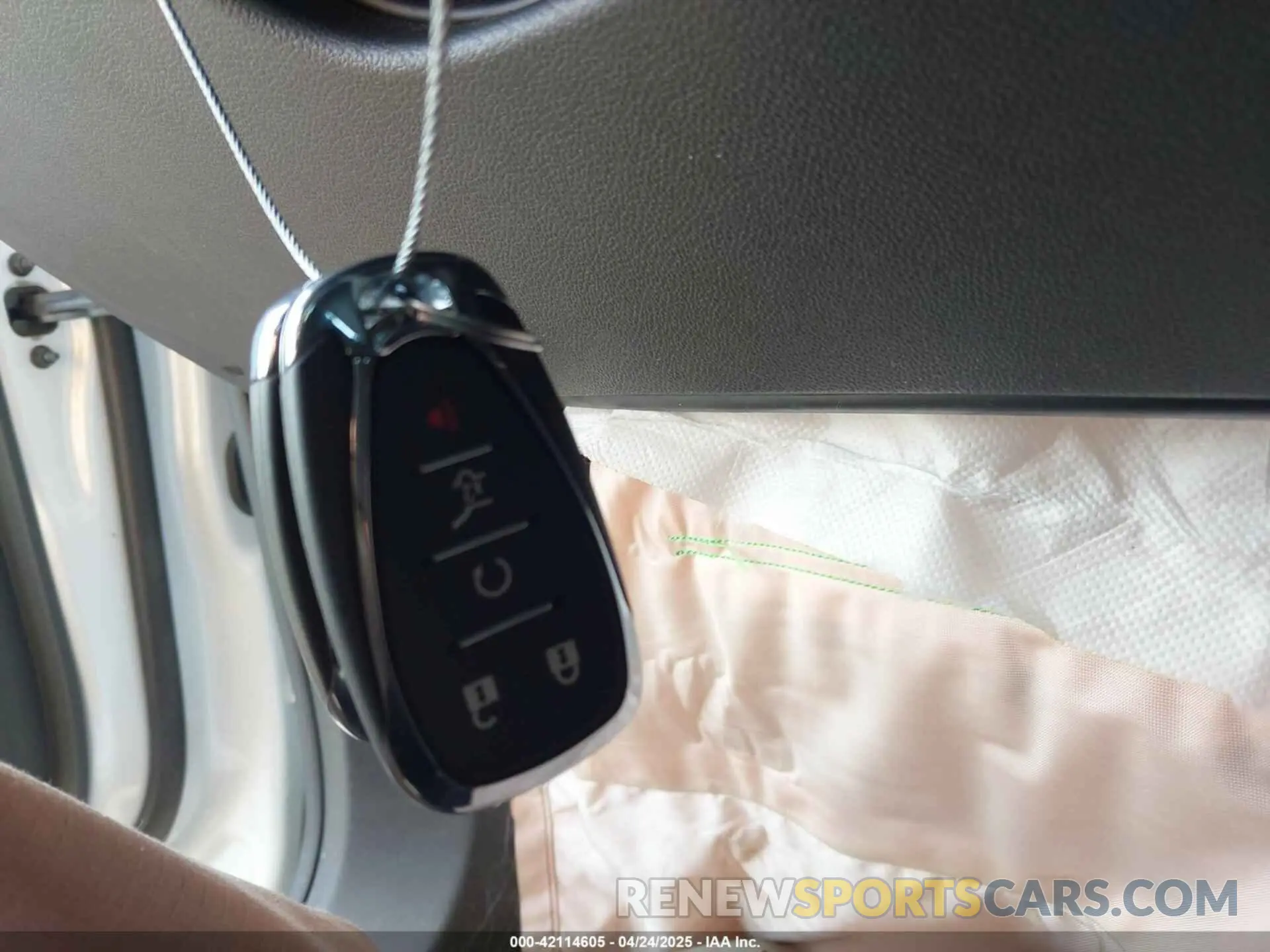 11 Фотография поврежденного автомобиля 3GNKBKRS0NS222919 CHEVROLET BLAZER 2022