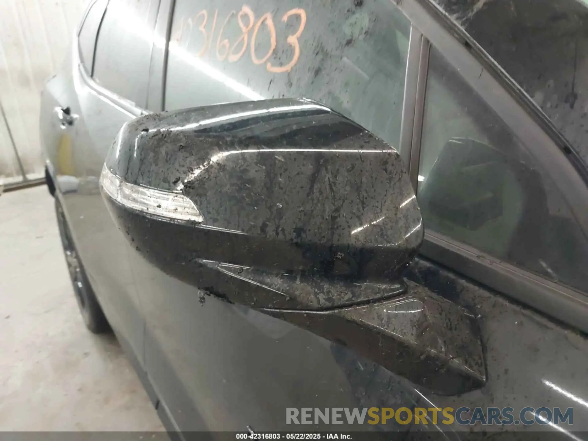 12 Photograph of a damaged car 3GNKBKRS8NS175932 CHEVROLET BLAZER 2022