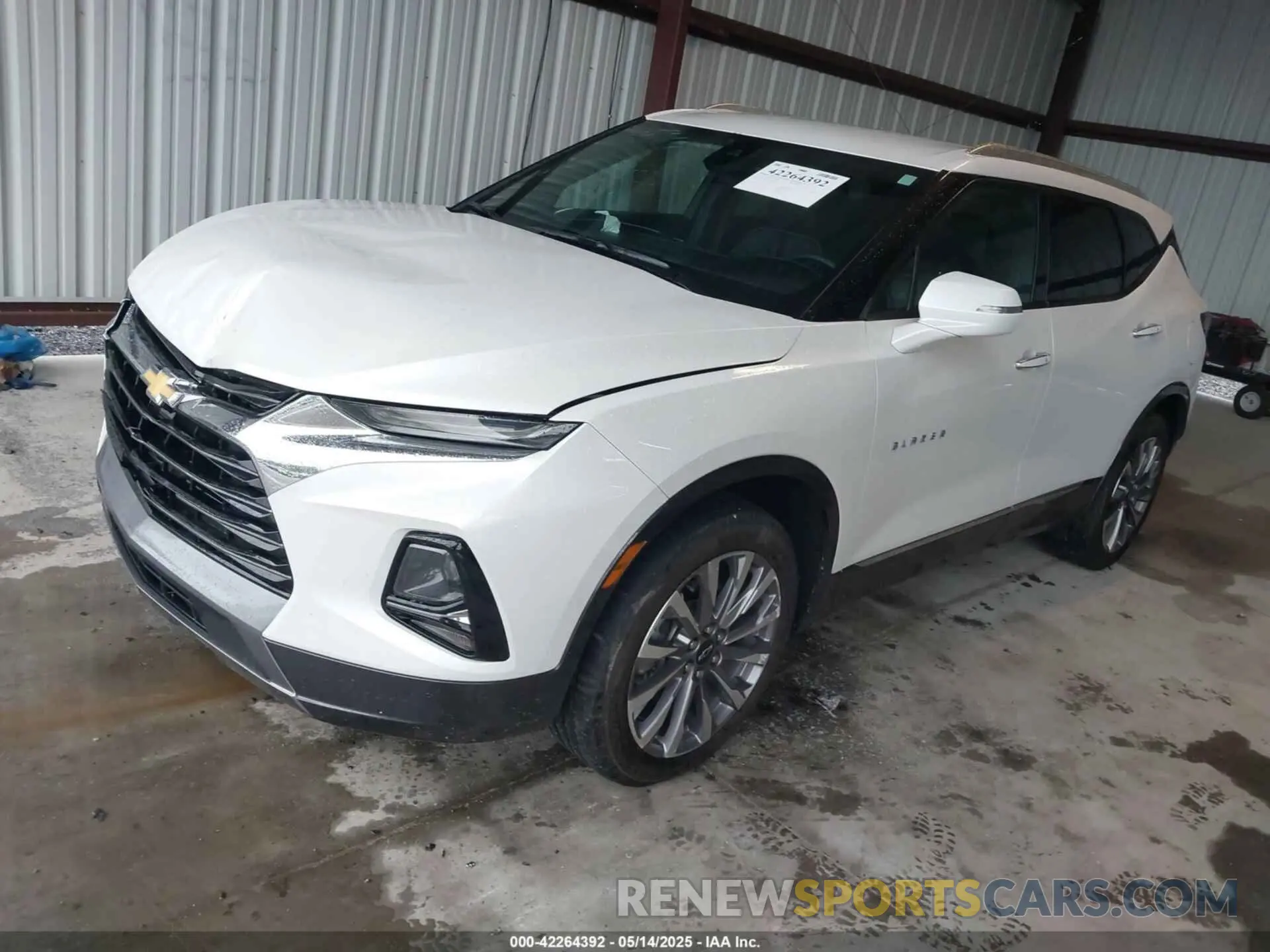 2 Photograph of a damaged car 3GNKBLR46NS148039 CHEVROLET BLAZER 2022