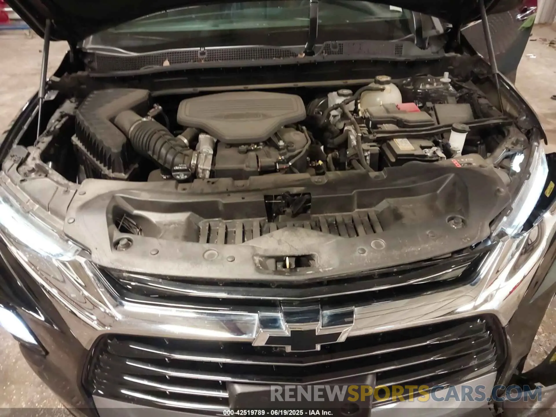 10 Photograph of a damaged car 3GNKBLRS5NS169964 CHEVROLET BLAZER 2022