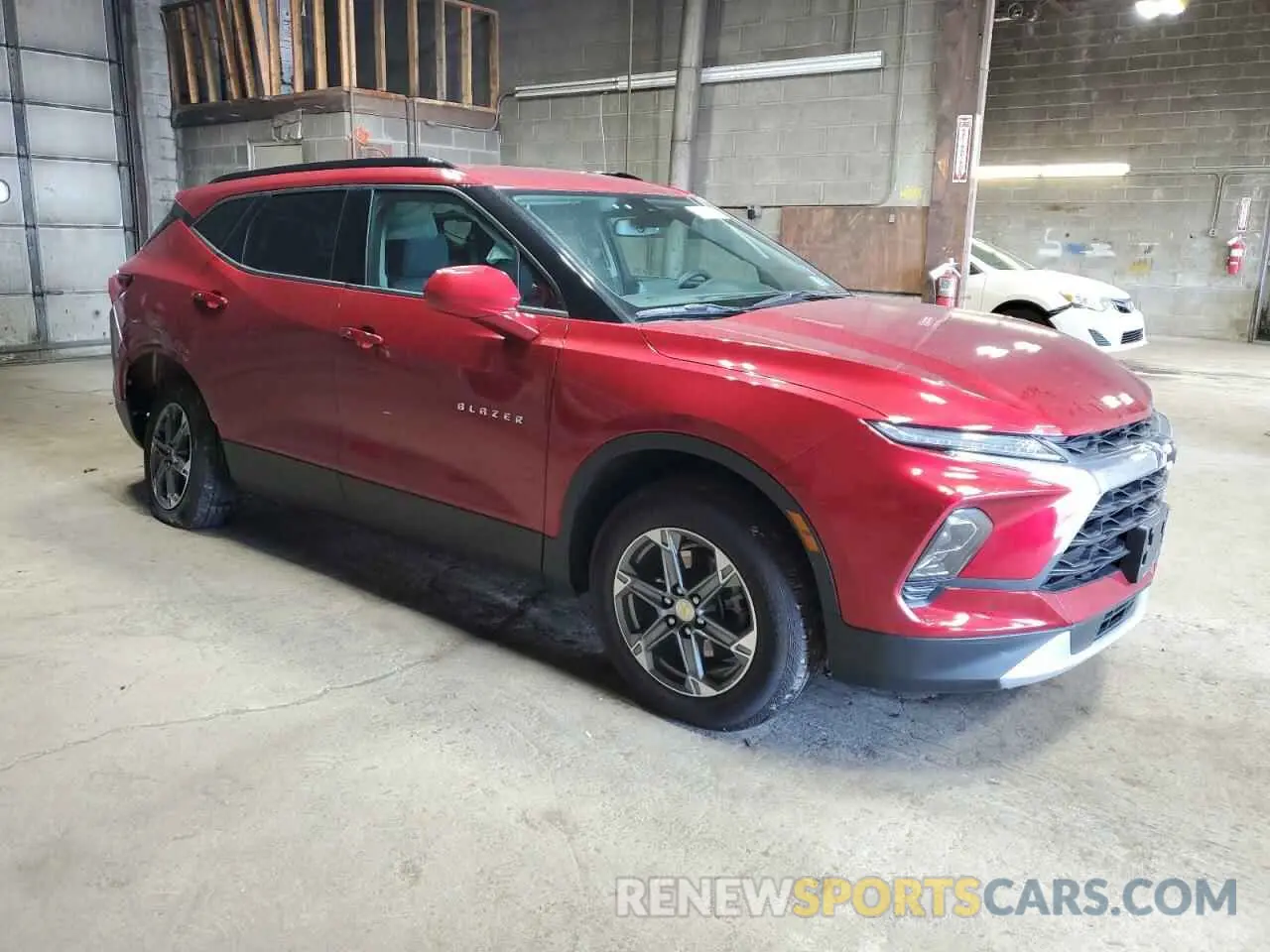 4 Photograph of a damaged car 3GNKBCR43PS235724 CHEVROLET BLAZER 2023