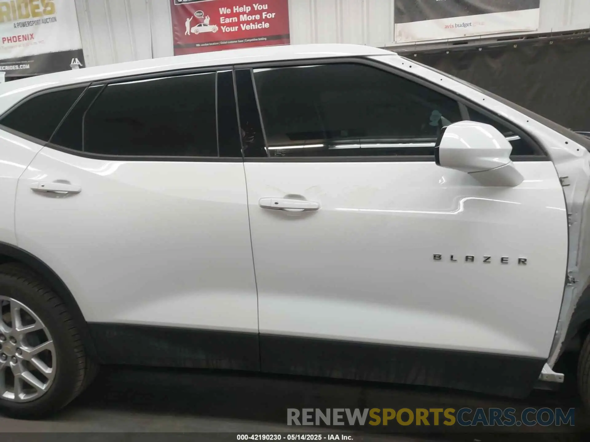 14 Фотография поврежденного автомобиля 3GNKBCR47PS145492 CHEVROLET BLAZER 2023